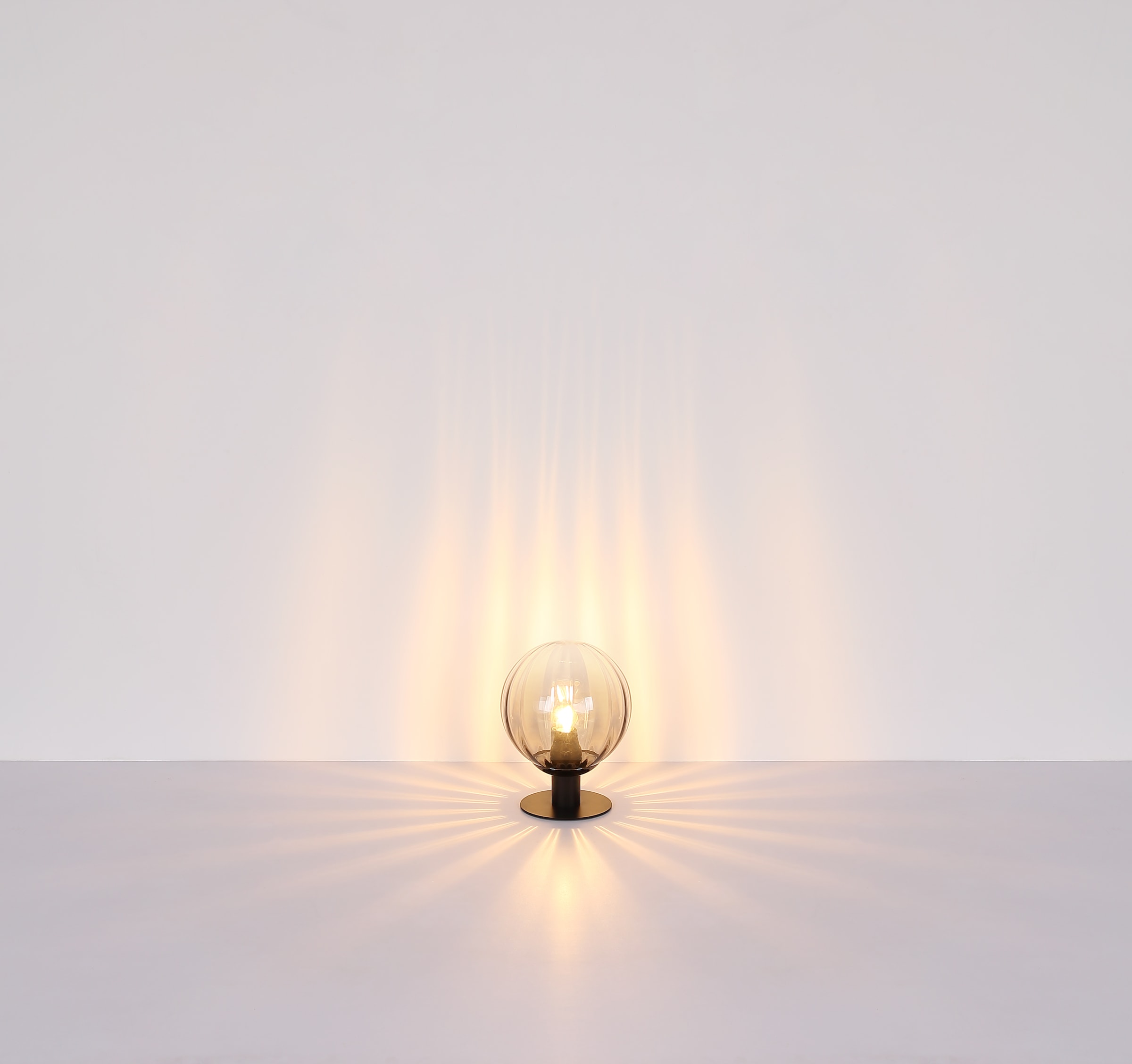 GLOBO LIGHTING Tischleuchte »DALLERTA«, Leuchtmittel E27 | ohne Leuchtmittel, Tischlampe/Glas rauchfarben/Schalter am Kabel/Wohnbereich