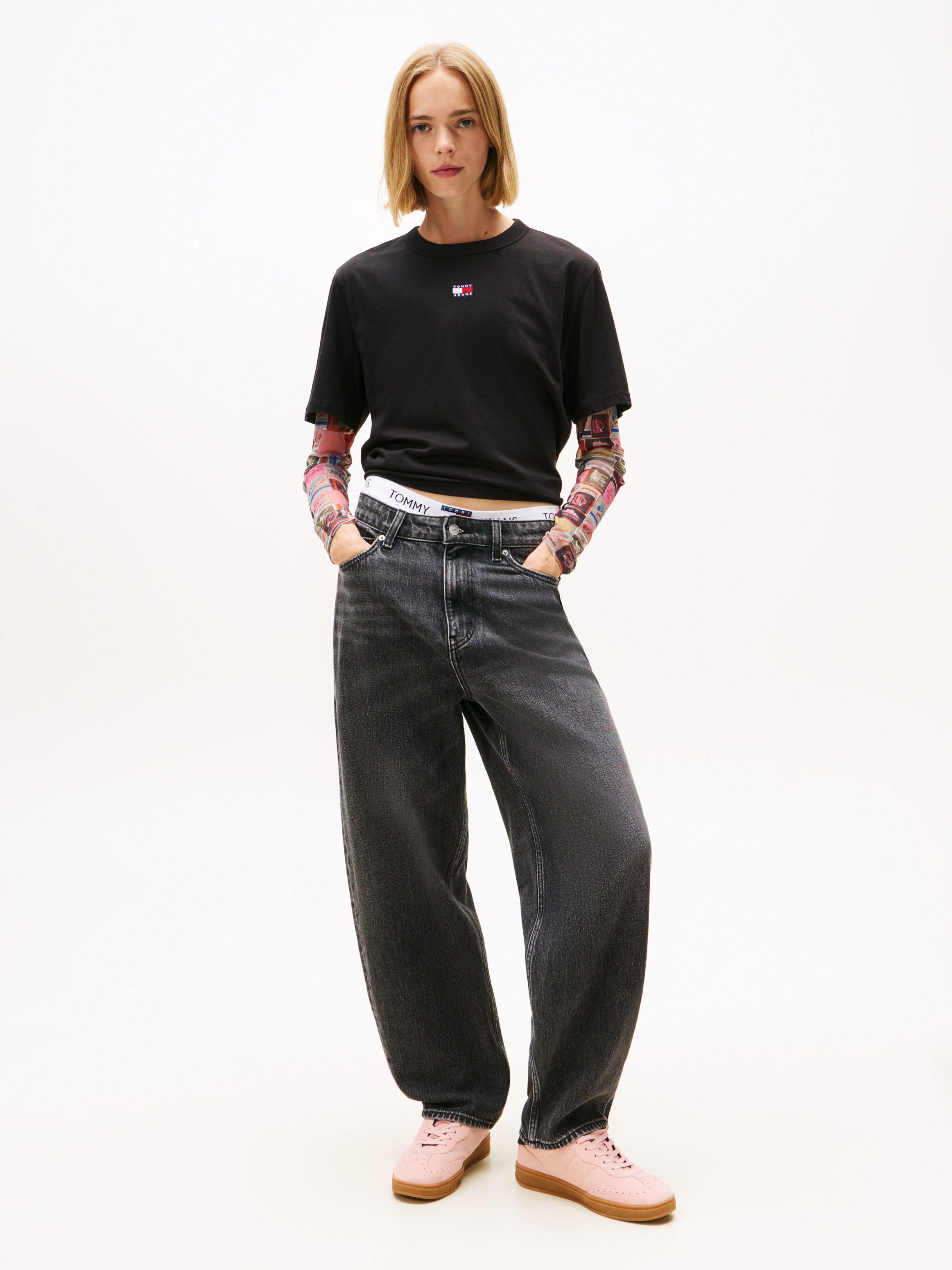 Tommy Jeans Kurzarmshirt »TJW BXY BADGE TEE EXT« im Boxy Fit