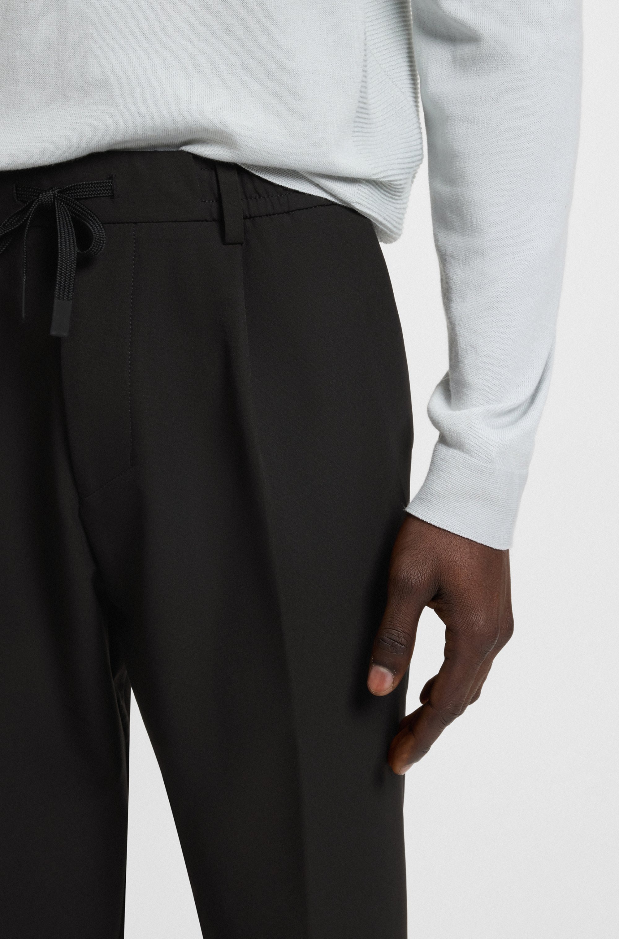 BOSS GREEN Webhose »T Convert-Pleat«, mit Zugbund und Markenlabel
