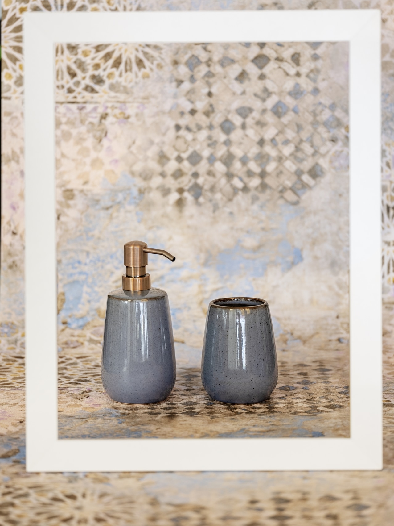 WENKO Badaccessoire-Set »Sirmione« Seifenspender und Zahnputzbecher, Keramik mit individueller Glasur