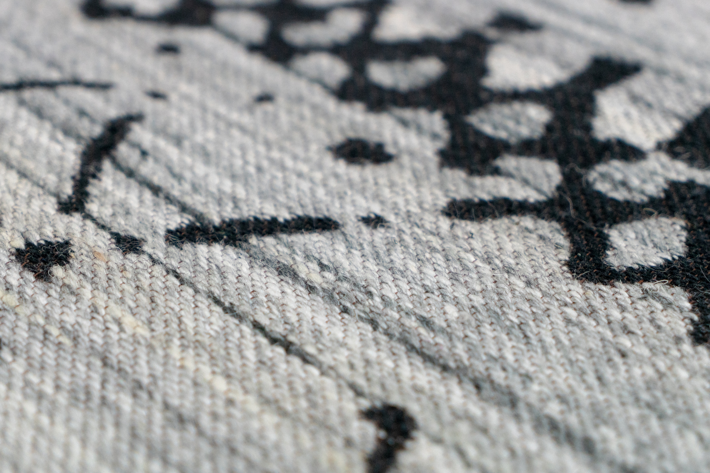 Kayoom Teppich »Phoenix 113«, rechteckig, 6 mm Höhe, Dezenter Jacquard-Teppich, Flachflor, Aus pflegeleichten Materialien
