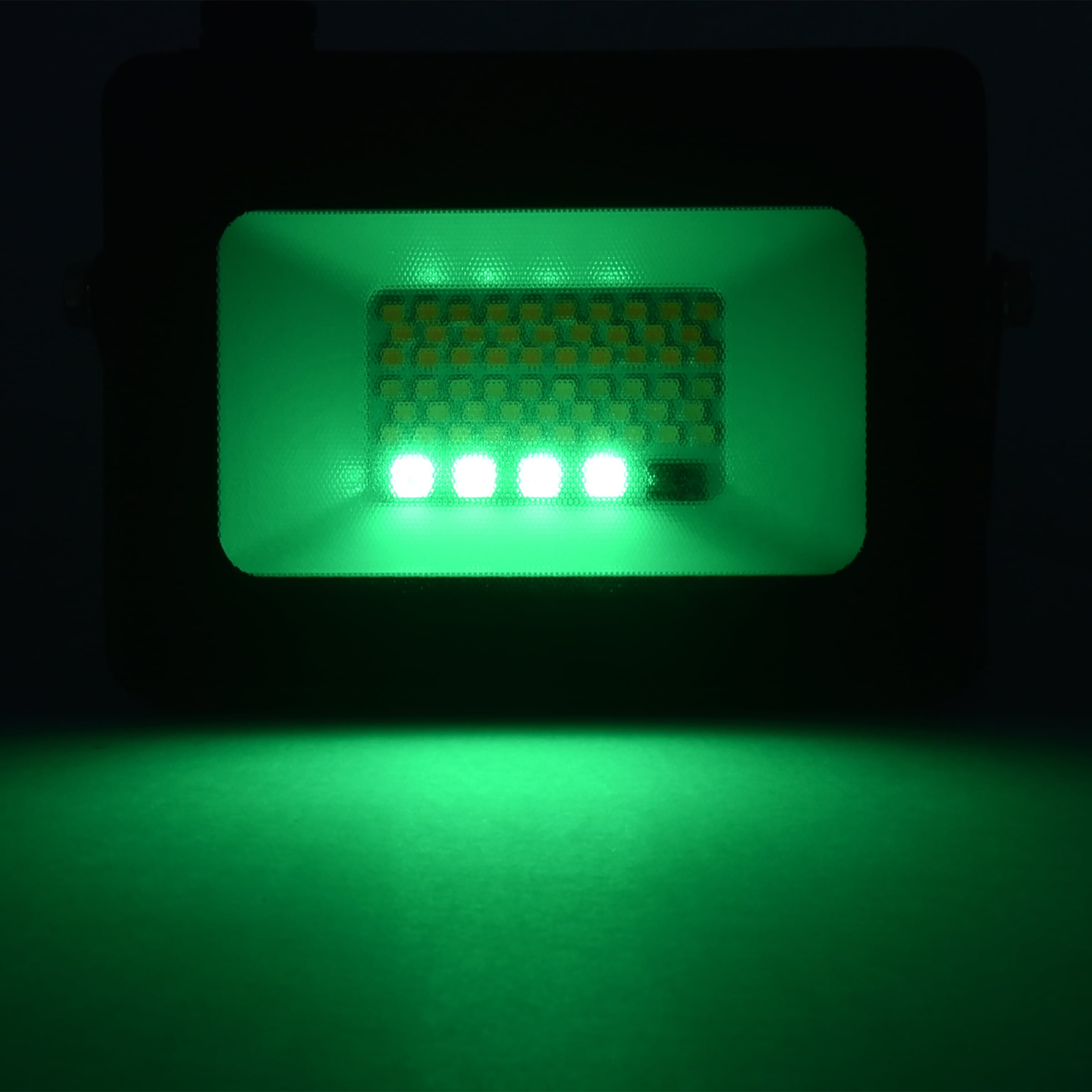 näve LED Gartenstrahler »Pia« LED-Modul 1 Stk. RGB | warmweiß - kaltweiß RGBW, Memory, Nachtlicht, dimmbar, Fernbedienung, Zuleitung 300cm