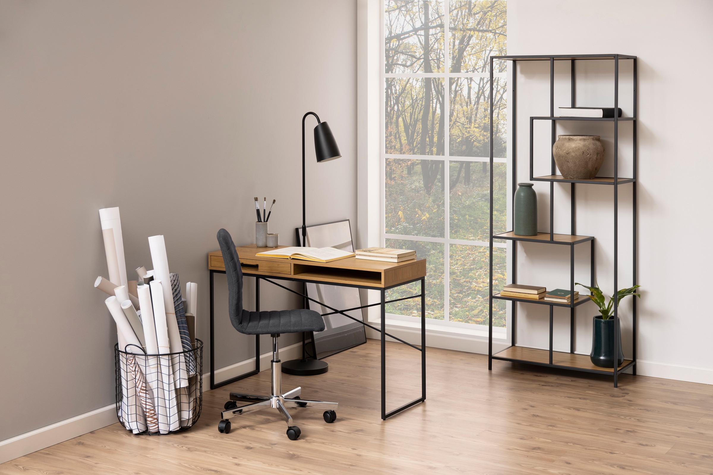 ACTONA GROUP Bücherregal, Metallgestell, modernes Design, 5 Einlegeböden, asymmetrische Details