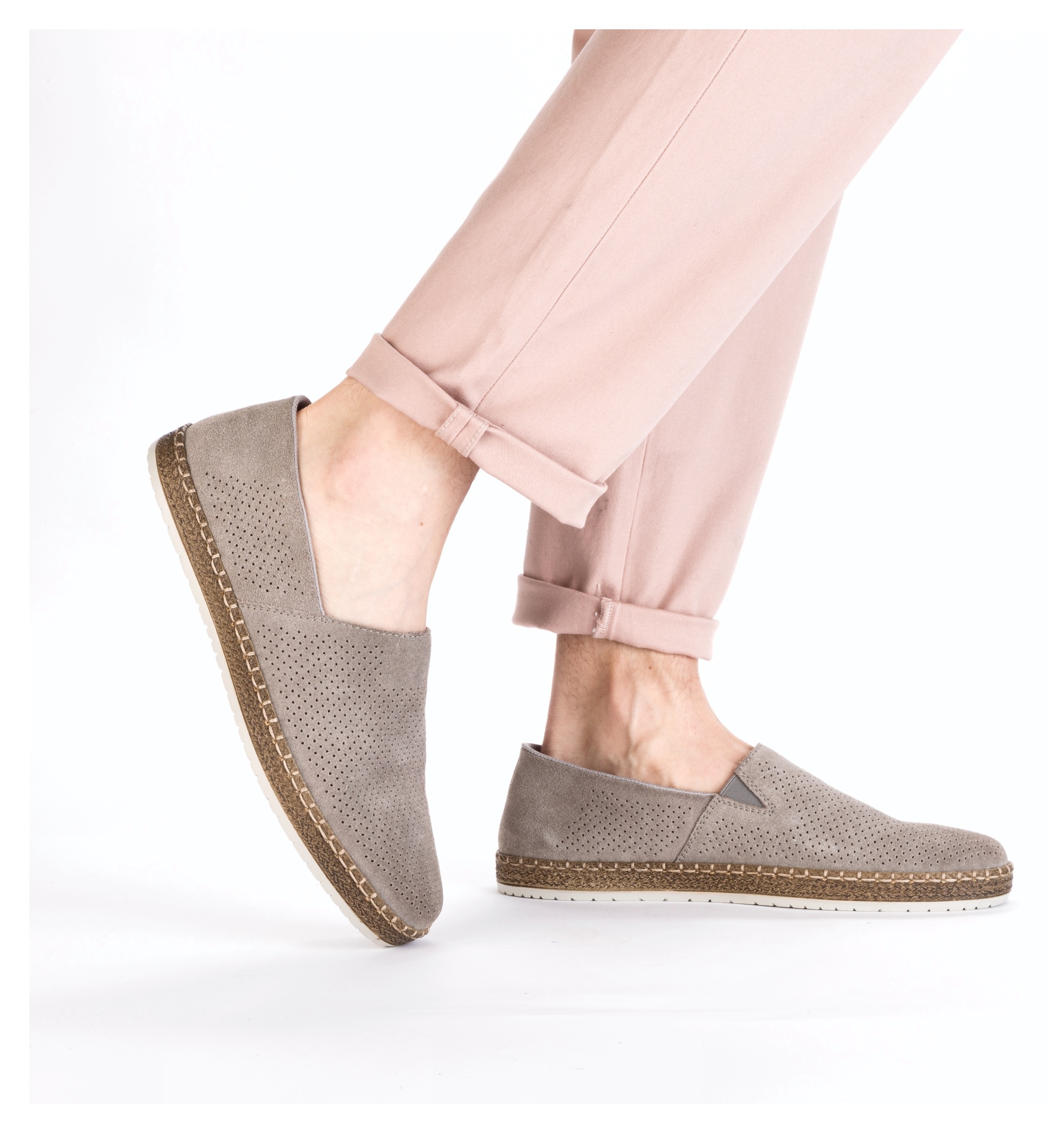Rieker Slipper, Schlupfschuh, Casual-Slipper, Mokassin mit Perforation