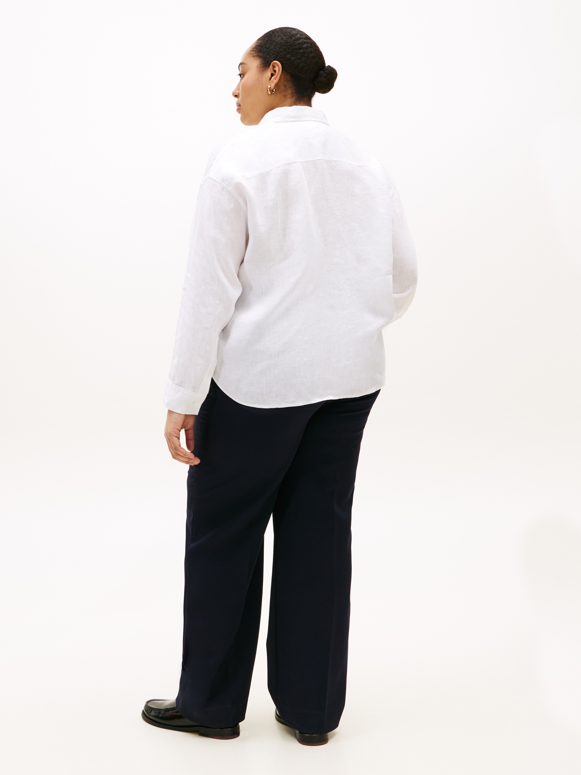 Tommy Hilfiger Curve Langarmbluse »CRV ESS LINEN ROUND HEM SHIRT« in großen Größen, oversize