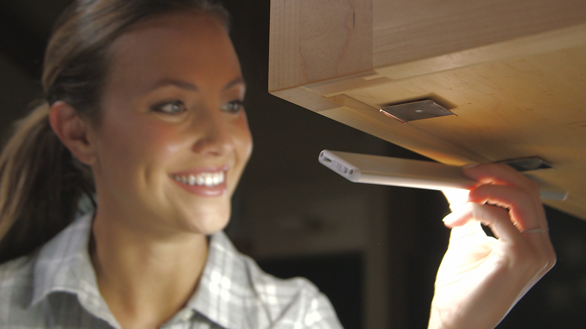 MediaShop LED Außen-Wandleuchte »HandyLux SlimBright«, Magnetische Power LED Leiste mit Bewegungssensor