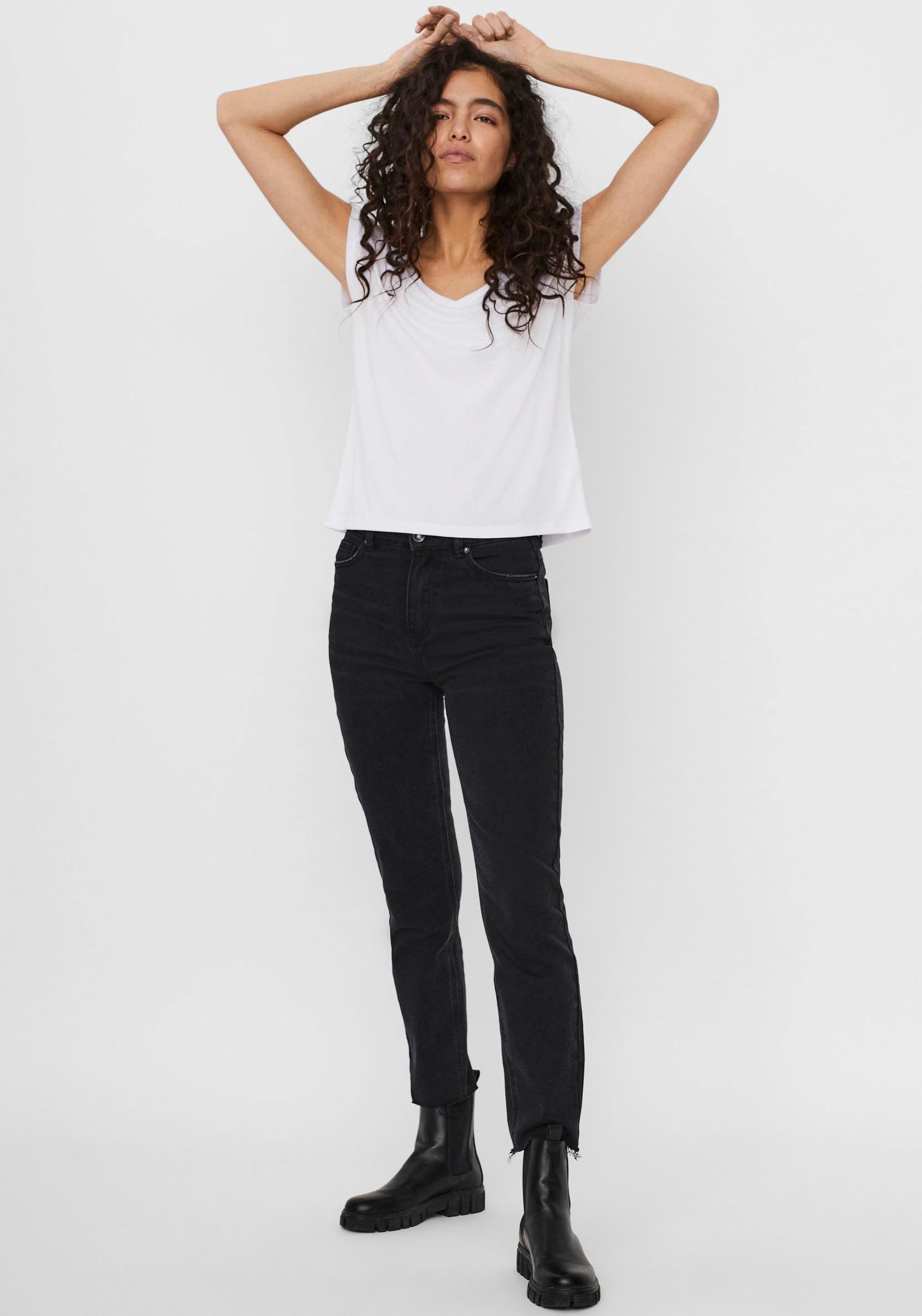 Vero Moda V-Shirt »VMFILLI«