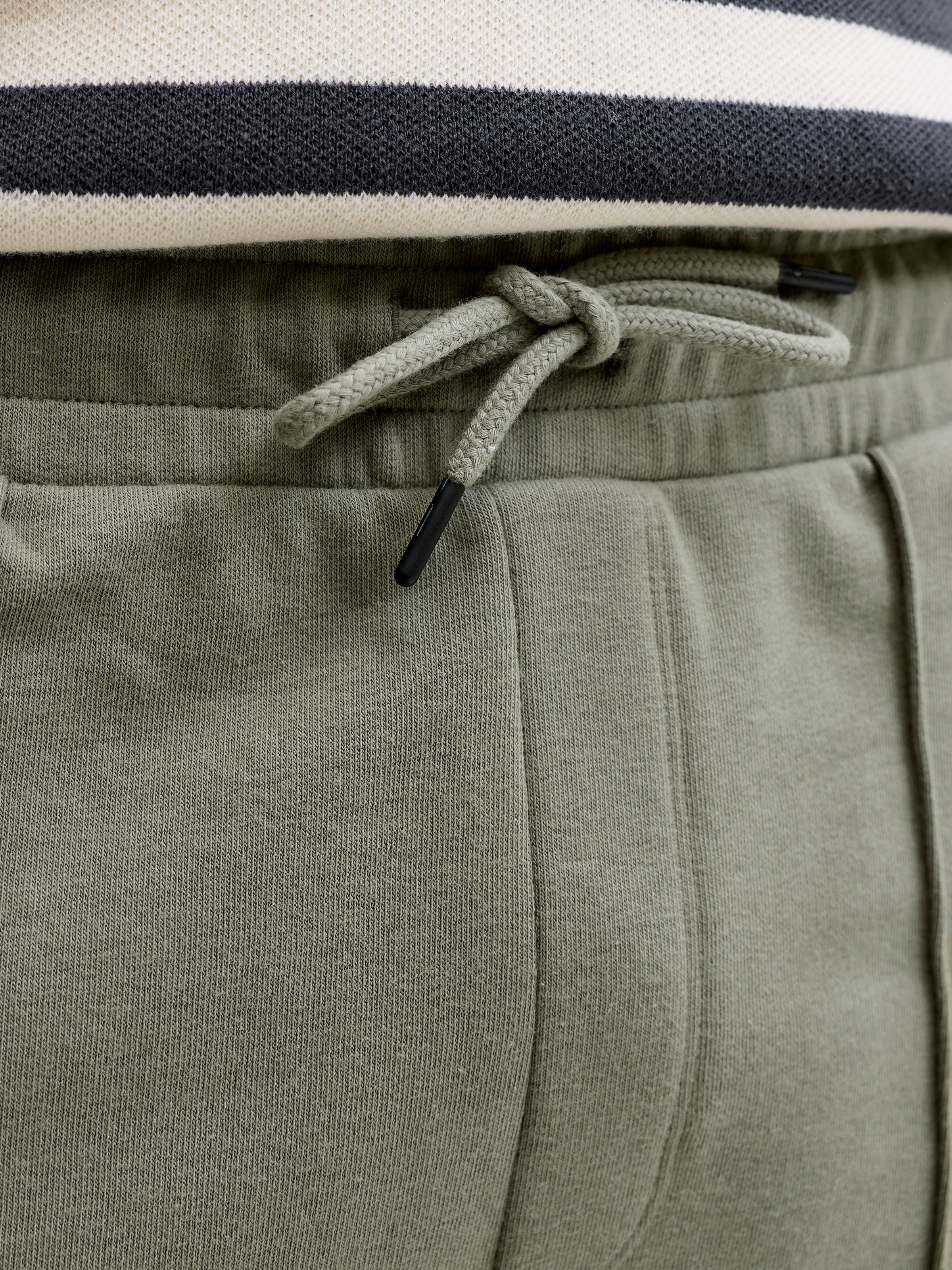Jack & Jones Sweatshorts »JPSTKANE SOHO SWEAT SHORTS MID SN«  Baumwollmischung, loose fit