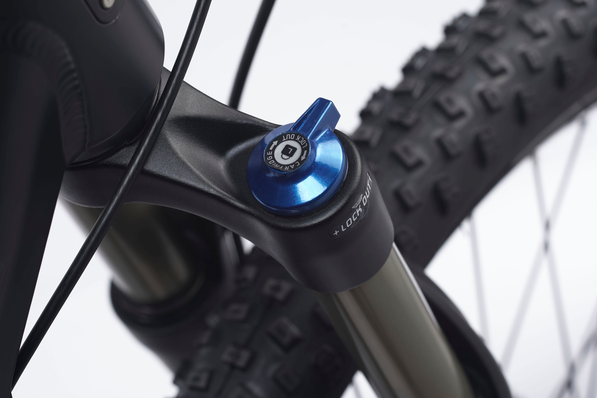 S’COOL »S'COOL e-troX race 26-9S Alivio - Oxid/Pink« 9 Gang Shimano Kettenschaltung Heckmotor 252 W