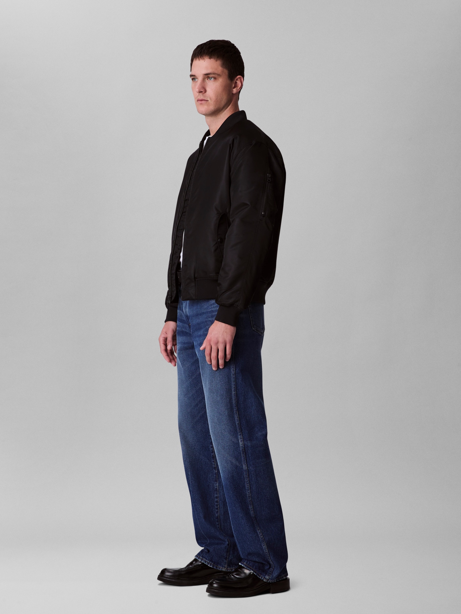 Calvin Klein Jeans Bomberjacke »LS NYLON BOMBER JACKET«, ohne Kapuze, Mit Rundhalsausschnitt