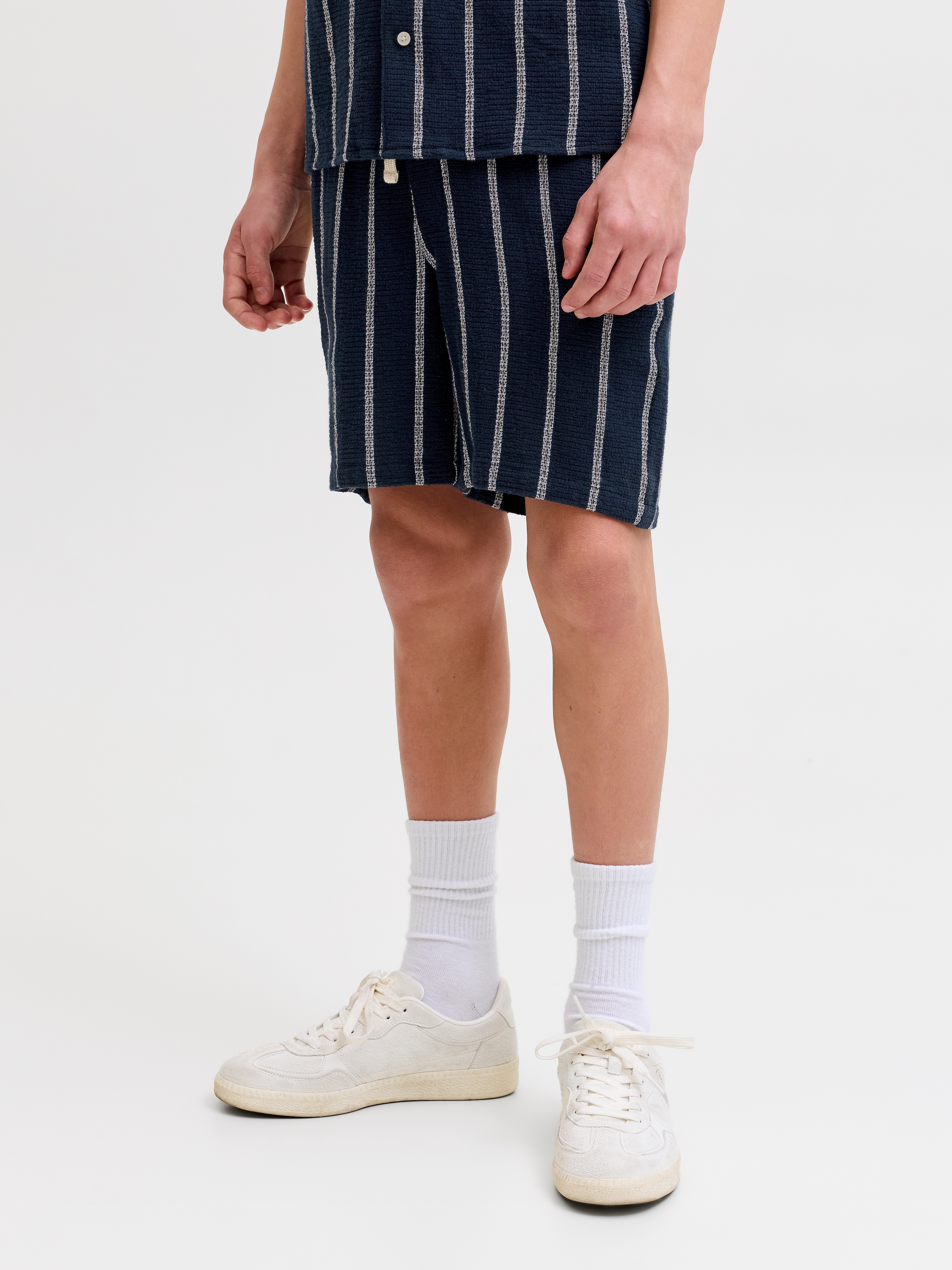 Jack & Jones Junior Shorts »JPSTJAIDEN COBA STRIPE JOG SHORT M JNR«