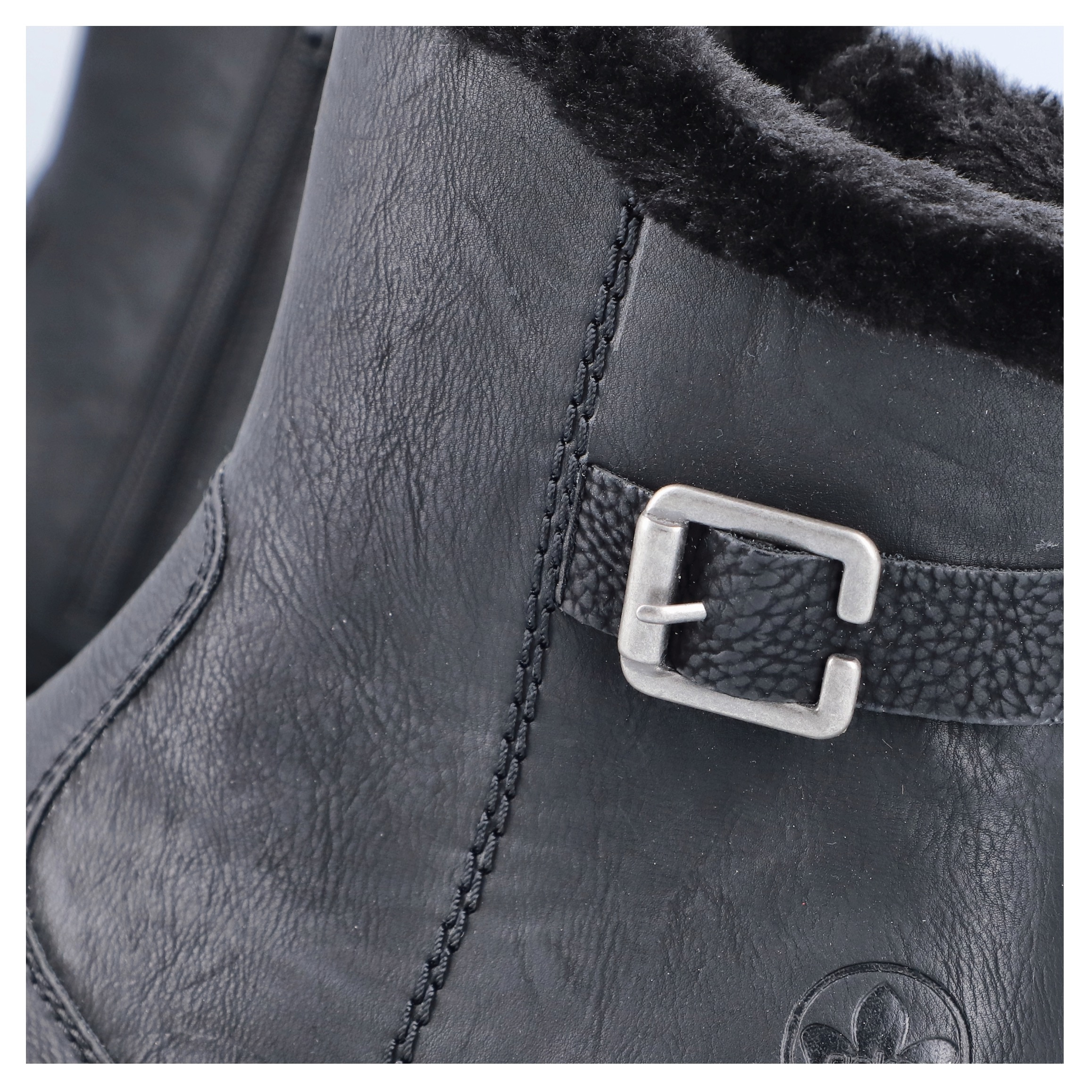 Rieker Winterstiefelette, mit Zierschnalle am Schaft