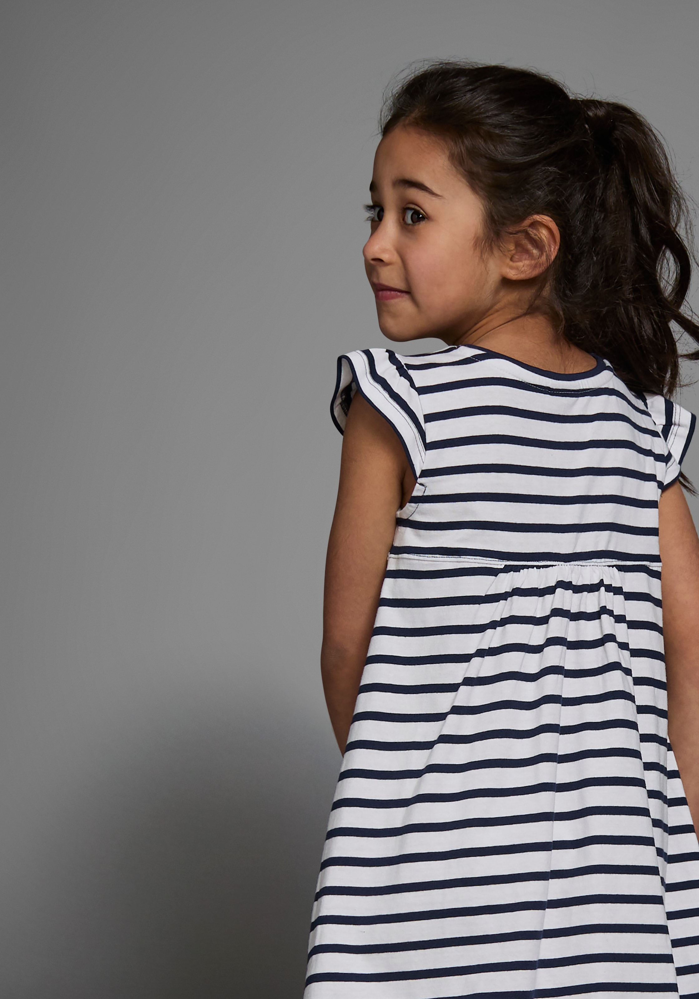 KIDSWORLD Jerseykleid »für kleine Mädchen« Packung, 2 Stk. tlg. kniefrei,  modischer Stil,  aus reiner Baumwolle,  breite Träger