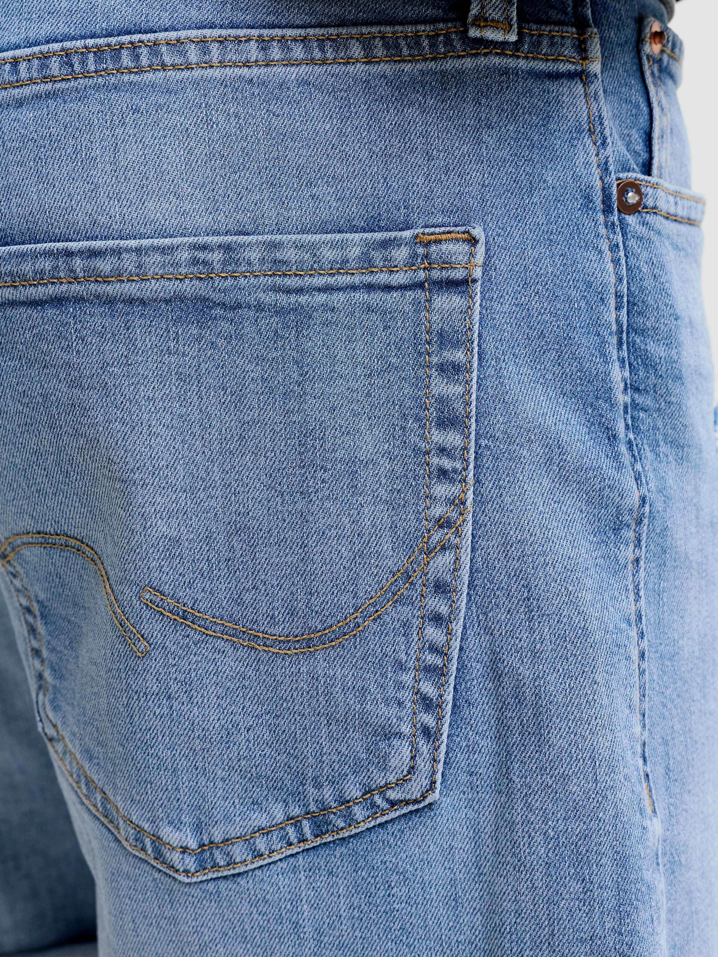Jack & Jones Shorts »JJIORIGINAL mit stylischem Aufschlag und Knopfleiste«  Baumwollmischung, regular fit