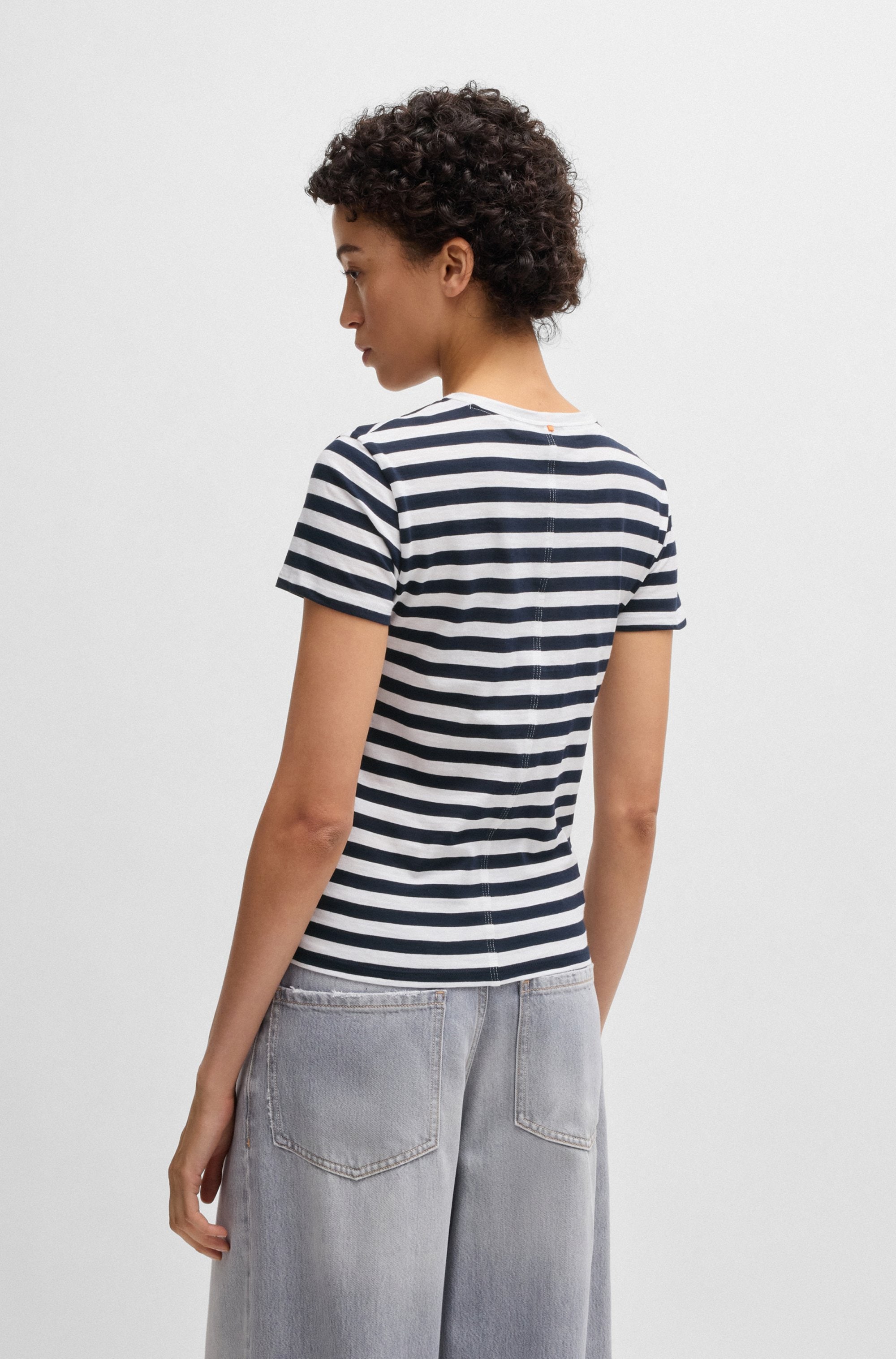 BOSS ORANGE T-Shirt »Esla Striped Premium Damenmode« Premium Damenmode, im gestreiften Design