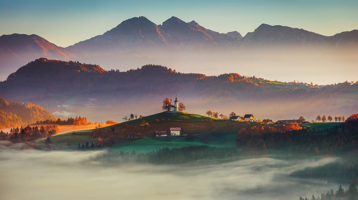 Papermoon Fototapete »Neblige Landschaft« günstig online kaufen