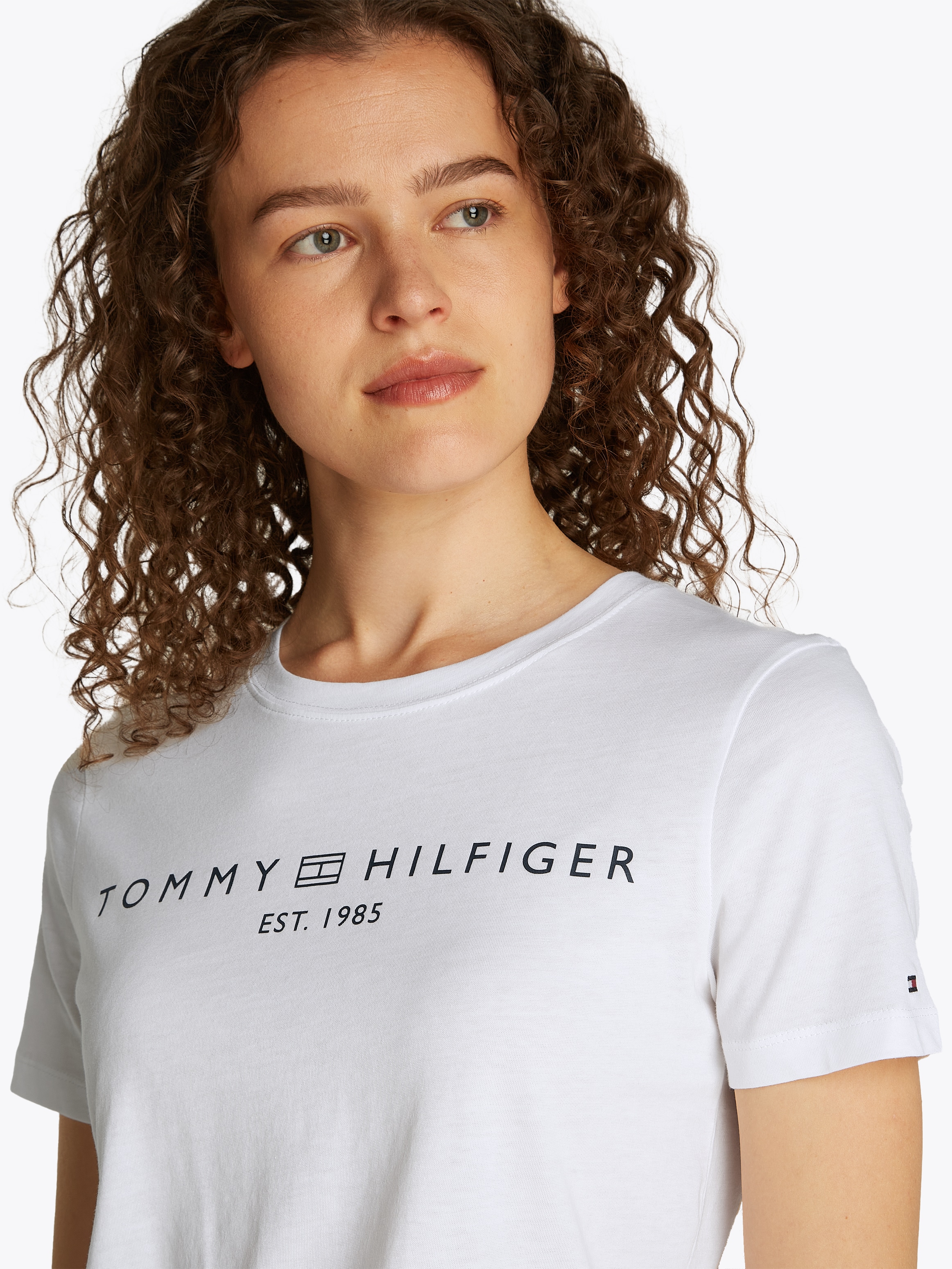 Tommy Hilfiger T-Shirt »REG CORP LOGO C-NK SS«, mit Logoschriftzug