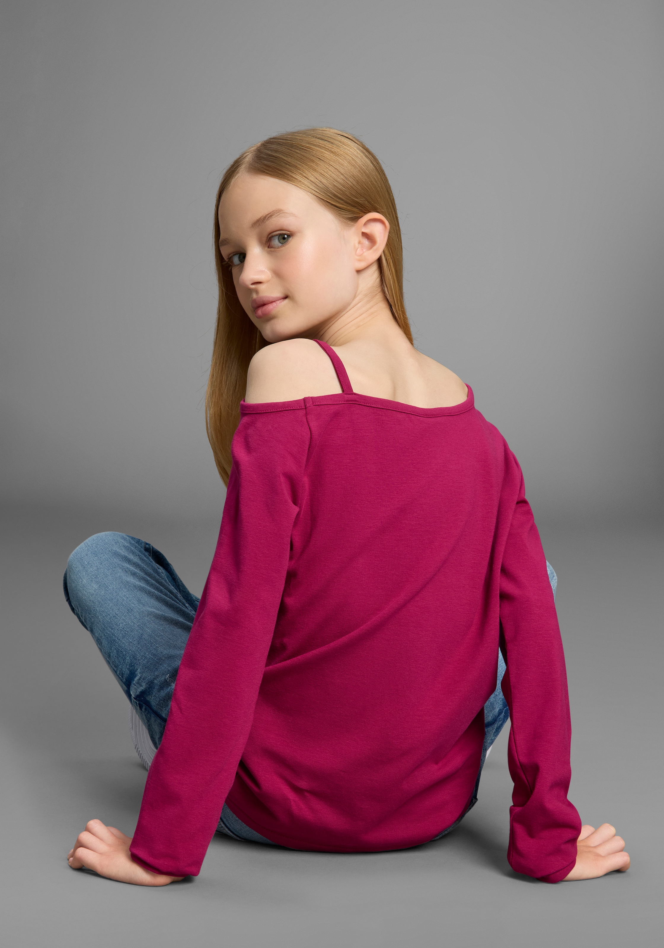 KIDSWORLD Langarmshirt »Off-Shoulder Shirt«, Mit modischer Schulterlösung