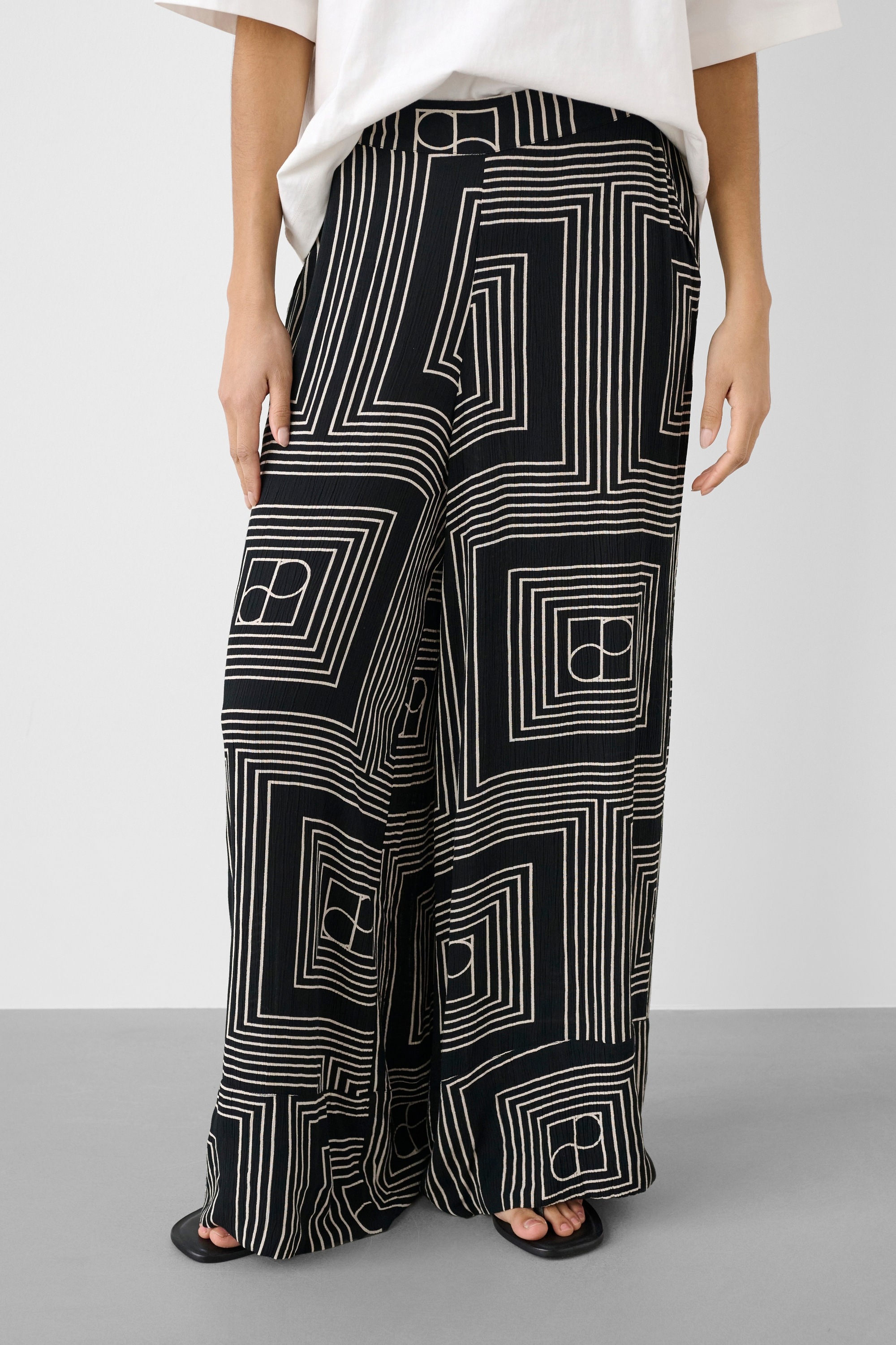 SOAKED IN LUXURY Stoffhose »Casual Hose SLZaya«