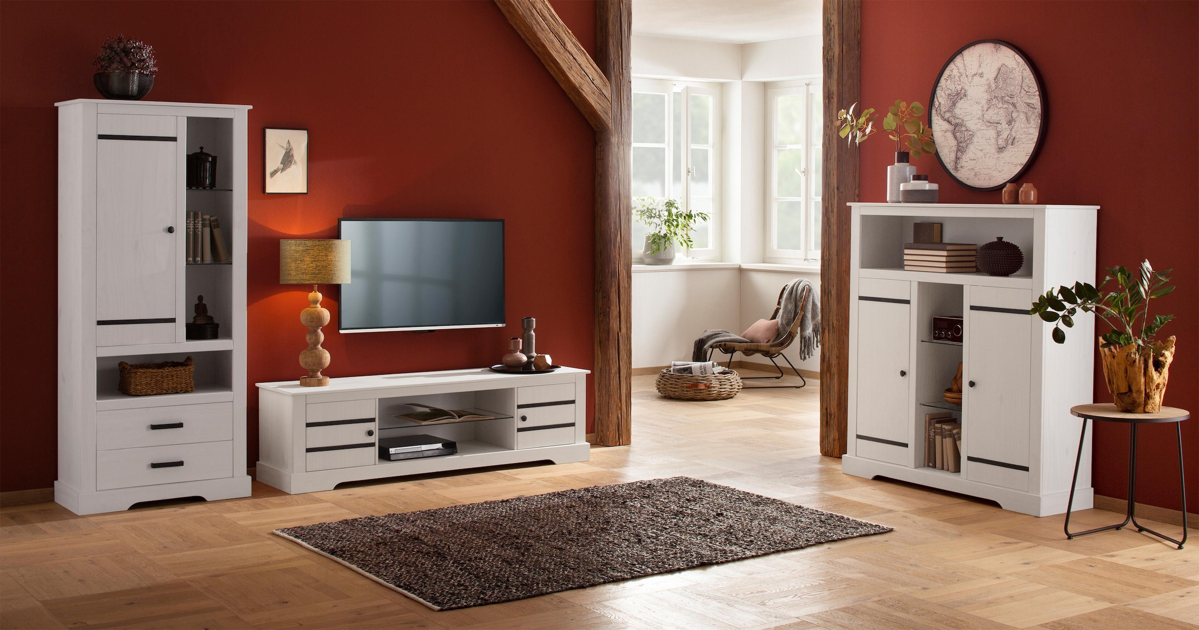 Home affaire Lowboard, Kommode aus massivem Kiefernholz, mit Glasboden, Breite 160 cm