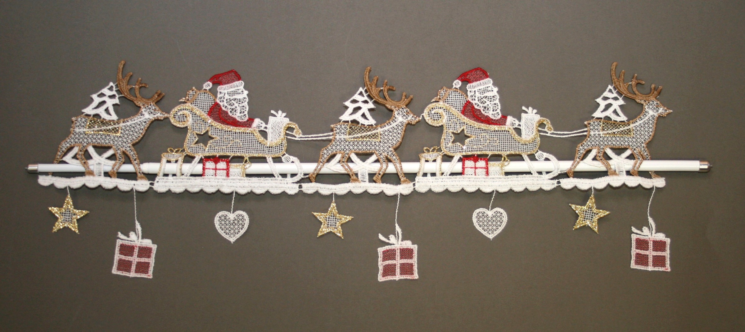 Stickereien Plauen Scheibengardine »Weihnachtsmann«, (1 St.), Fensterdekora günstig online kaufen