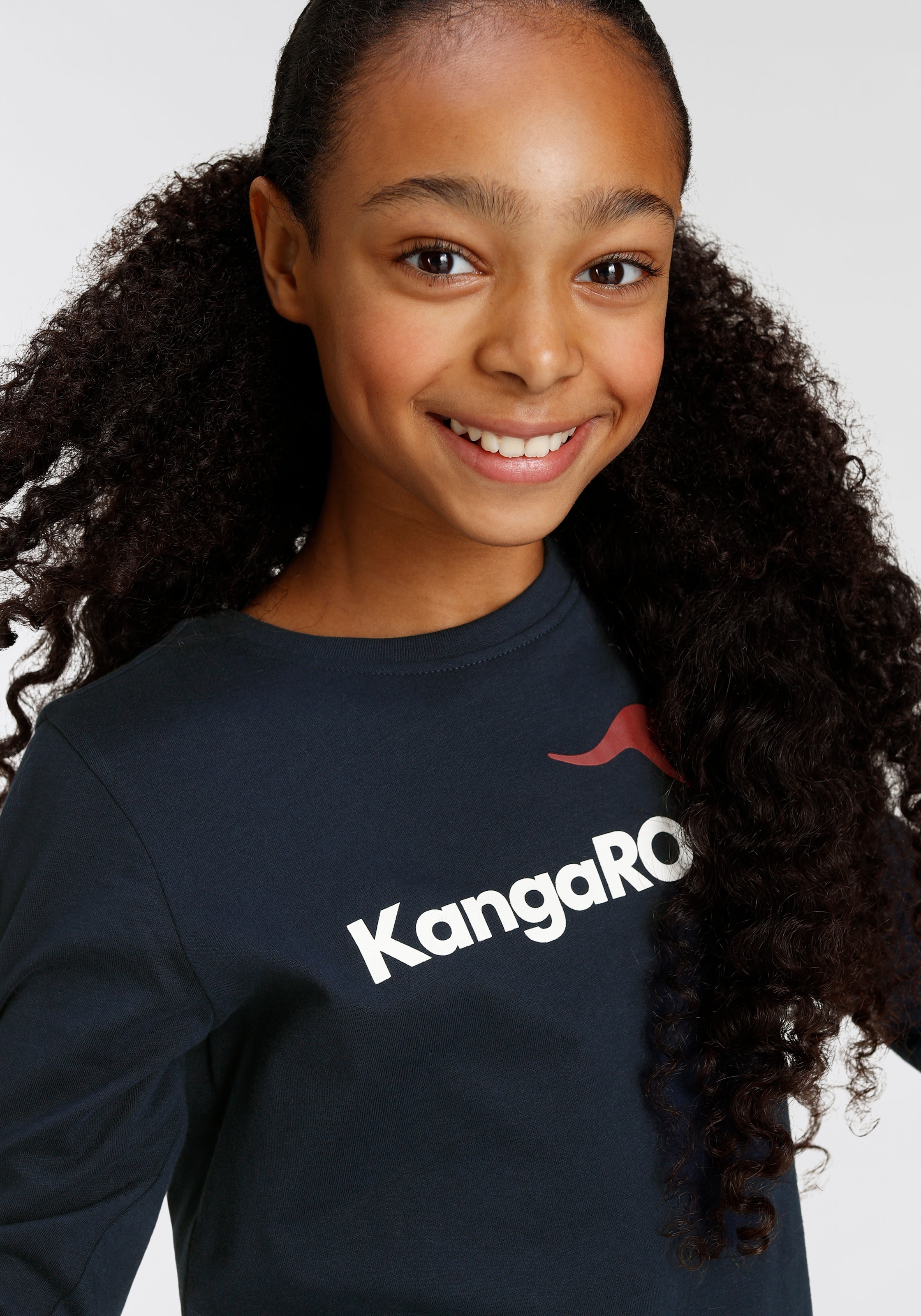 KangaROOS Langarmshirt »Basic Logo«, Langarm, mit peppigem Druck, Rundhalsausschnitt, aus Baumwolle