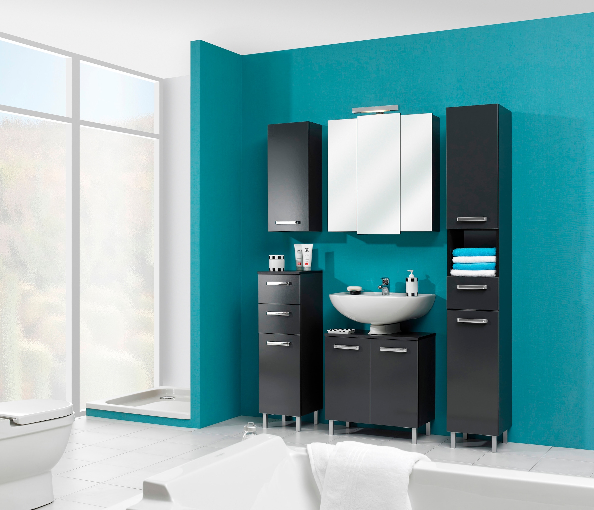 Saphir Spiegelschrank »Quickset 311 Badschrank, 3 Spiegeltüren, 6 Einlegeböden, 68 cm breit« inkl. LED-Beleuchtung, Schalter-/Steckdosenkombination