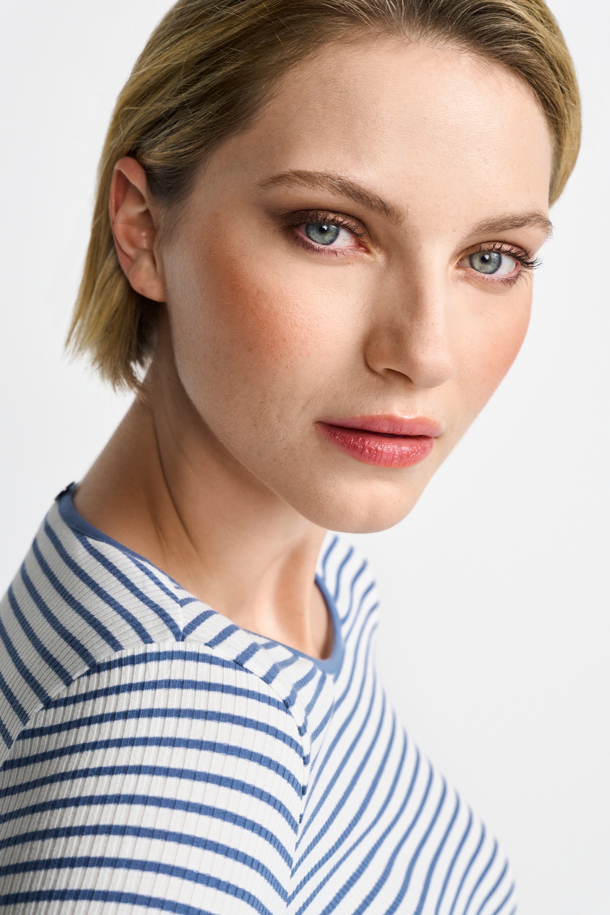 RICHROYAL Langarmshirt Mit Markenlabel am Rücken