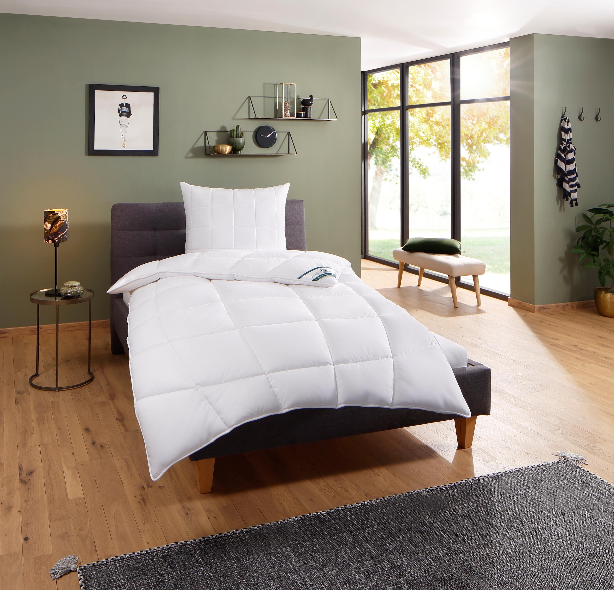 f.a.n. Schlafkomfort Microfaserbettdecke für bequem den 100% 135x200 Polyesterfaser, St.), Plus und XXL-Warm Winter«, (1 »Komfort Decke Polyester, Füllung Extrawarme weitere extrawarm, \