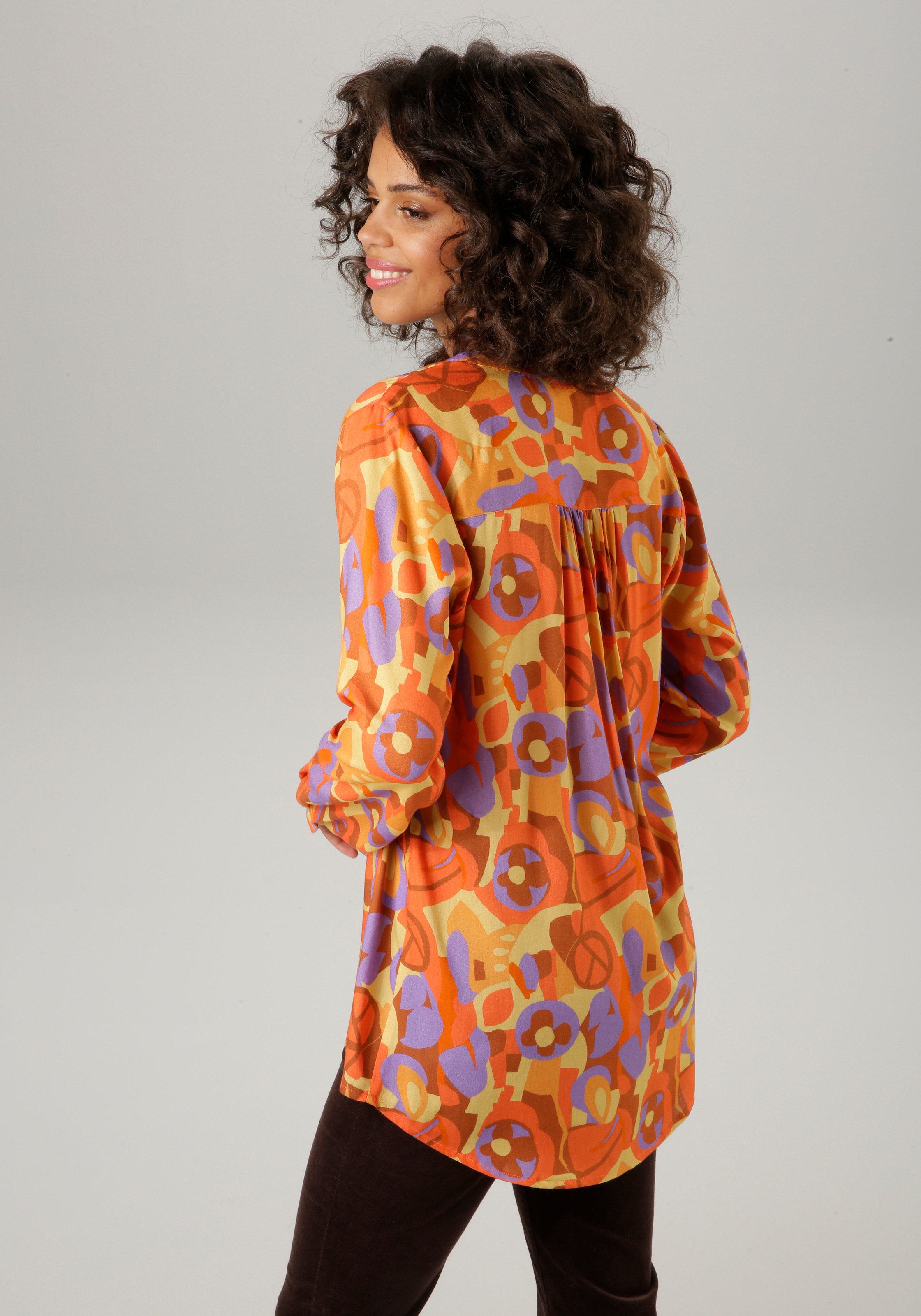 Aniston CASUAL Schlupfbluse, mit extravagantem, grafischen Druck
