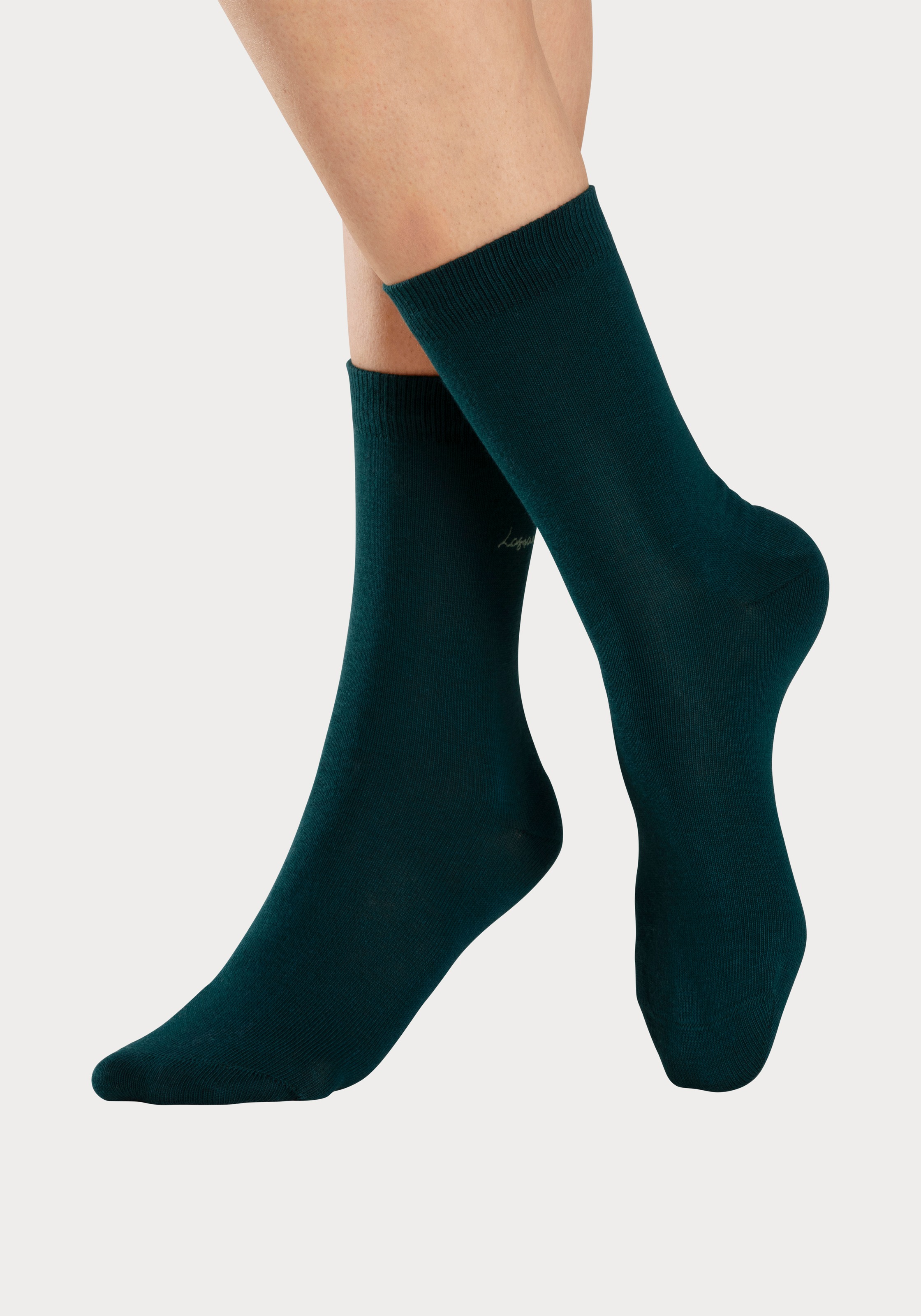 LASCANA Basicsocken, (Box, 7 Paar), mit hochwertiger Logo Stickerei