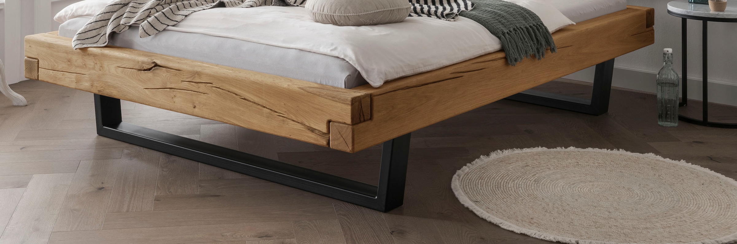 Home affaire Massivholzbett »Ultima«, aus Holz in Balken-Optik mit Metallkufe