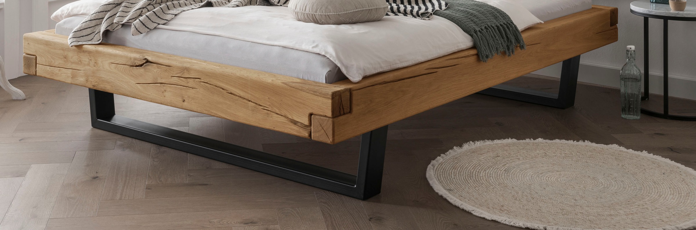Home affaire Massivholzbett »Ultima Balkenbett Doppelbett, Füße Metallkufe« günstig online kaufen