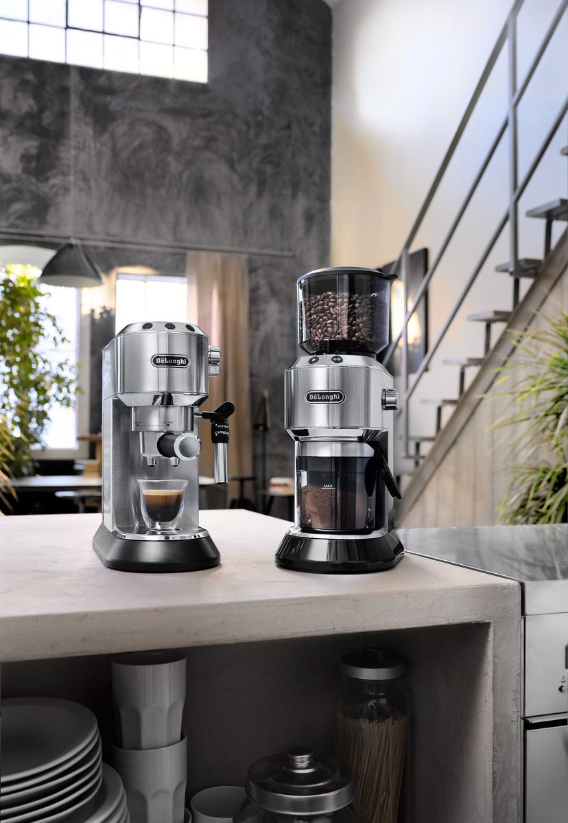 De'Longhi Espressomaschine »ECKG6821.M«, Siebträger, inkl. Kaffeemühle, Tamper, Abschlagbox+ Kännchen