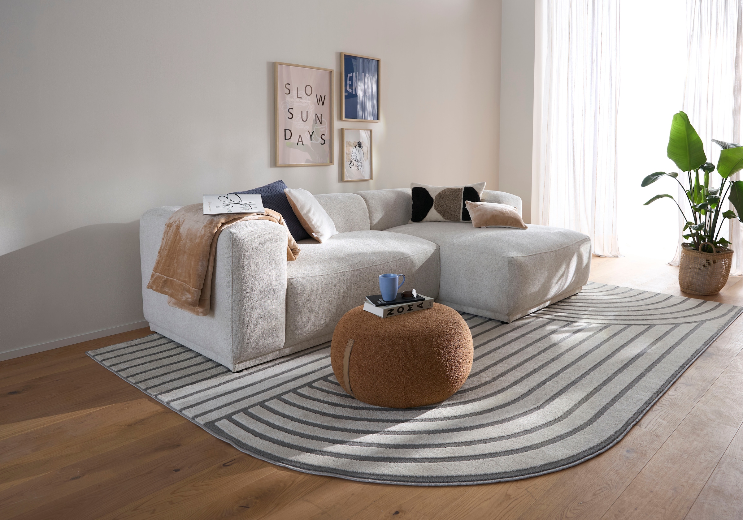 s.Oliver Bild mit Rahmen »Lazy Girl« Abstrakt | Bilder von Frauen | Frau | Kunst | Menschen | Mode | Modebilder | Modern | Person | Personen 1 Stk. tlg. HD Premium Posterdruck mit Echtholzrahmen