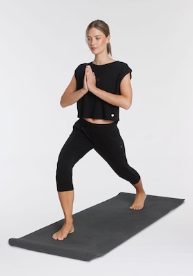Yoga-Kleidung in Schwarz