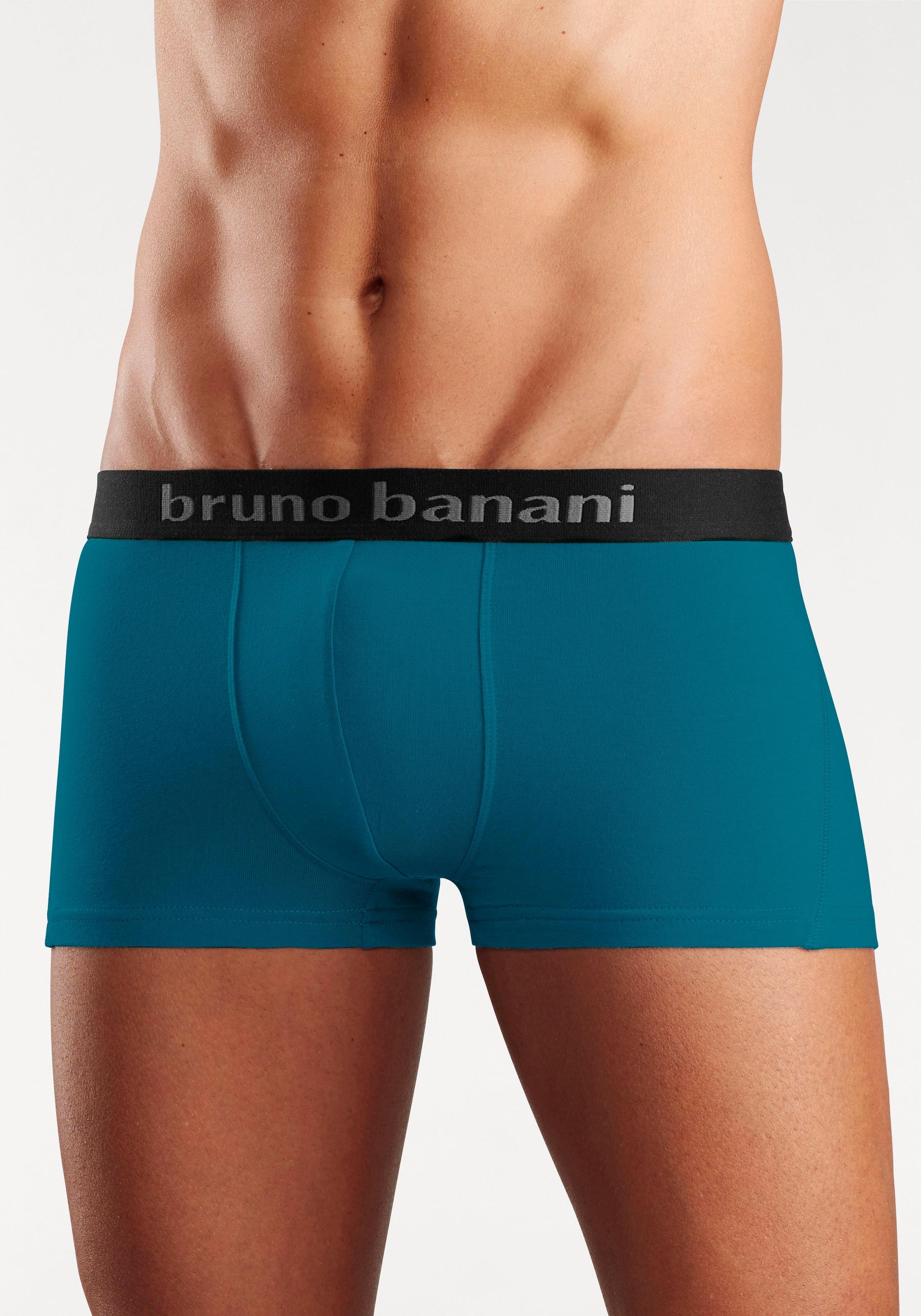 Bruno Banani Hipster, (Packung, 4 St.), knapp sitzende Boxershorts mit Logo Webbund aus Baumwollmischung