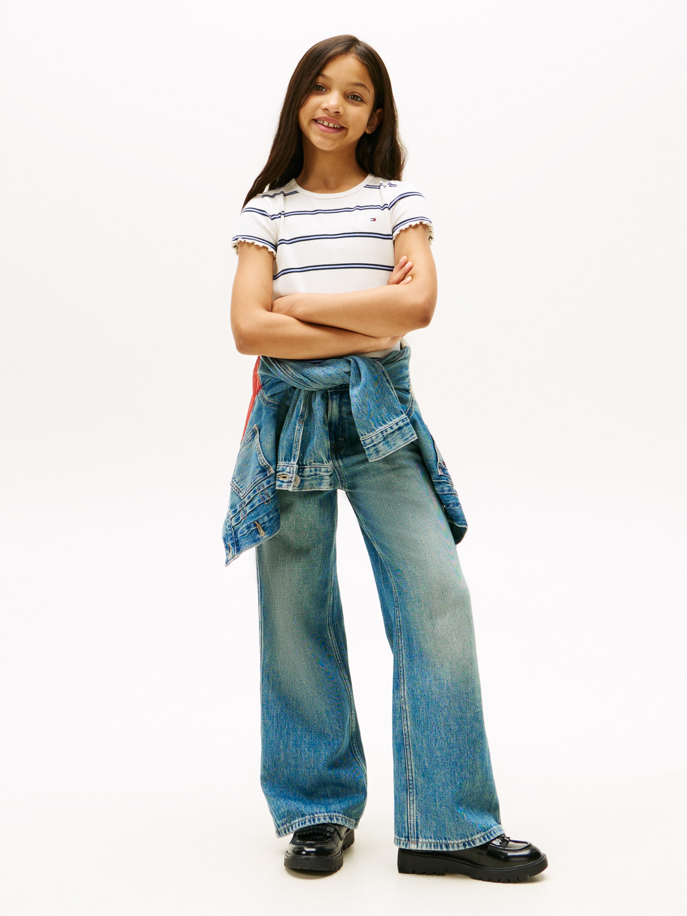 Tommy Hilfiger T-Shirt »ESSENTIAL RIB TOP SS«, mit Babylock-Kanten, mit Logostickerei