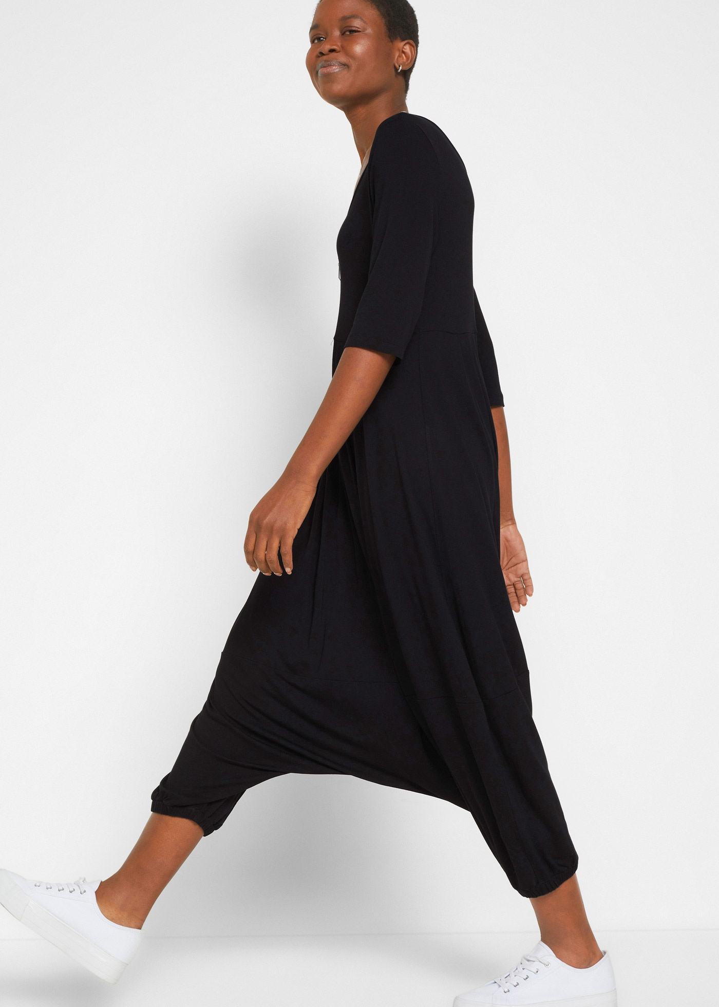 bonprix Jumpsuit »Jumpsuit mit Haremshose aus nachhaltiger Viskose« für den Alltag, Oversize-Passform, 7/8-Länge