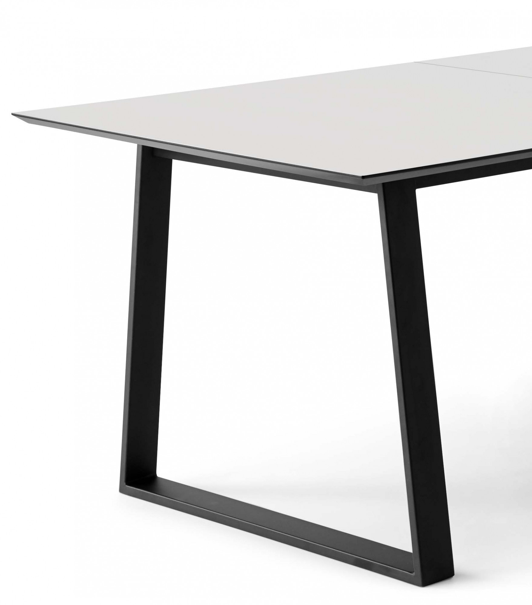Hammel Furniture Esstisch »Meza Designtisch mit Auszugsfunktion und 2 Einlegeplatten«, (1 St.), rechteckige Tischplatte MDF, Trapez Metallgestell