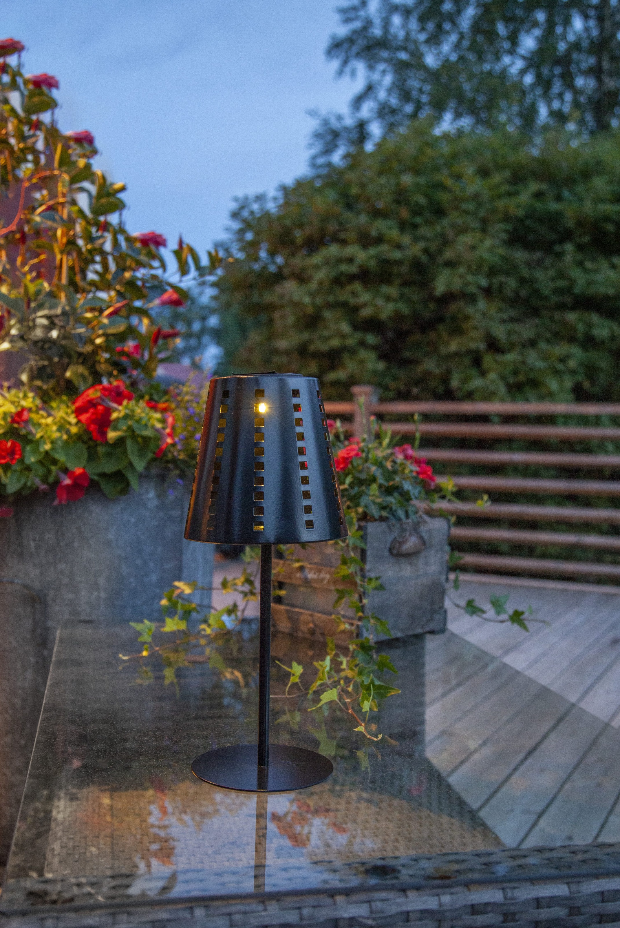 Parforce Traditional Hunting LED Solarleuchte »Solarlampe Sola« LED-Board 1 Stk. Warmweiß Solar-Tischlampe, dekoratives Ausstanzungsmuster, Dämmerungssensor