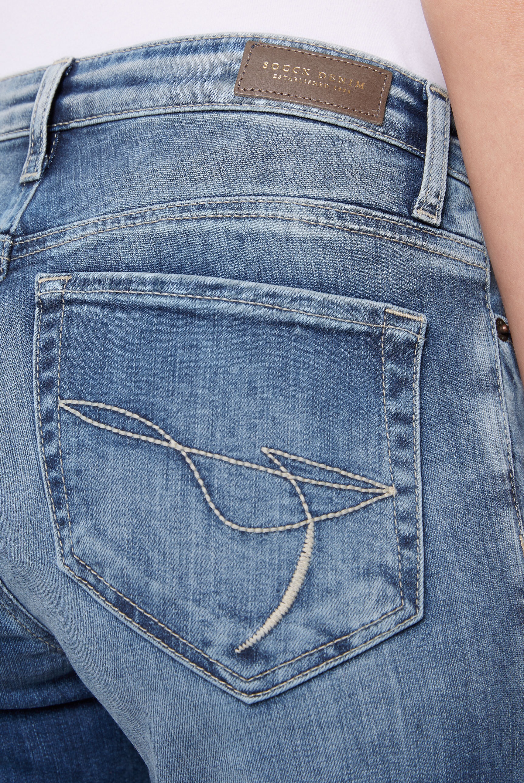 SOCCX Slim-fit-Jeans, mit Schlitz am Saum
