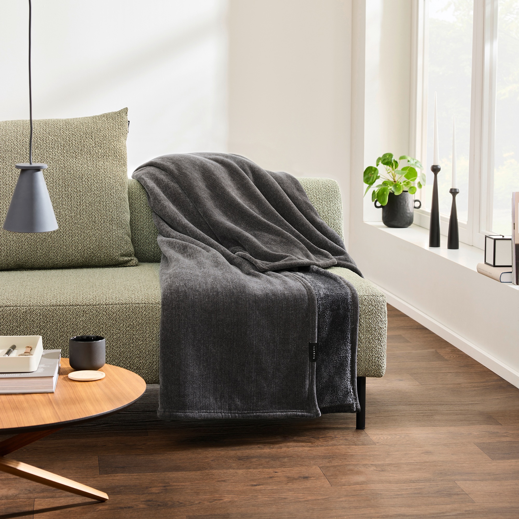 bugatti Wohndecke »bugatti Wohndecke Doppio Soft«, mit hochwertiger Haptik