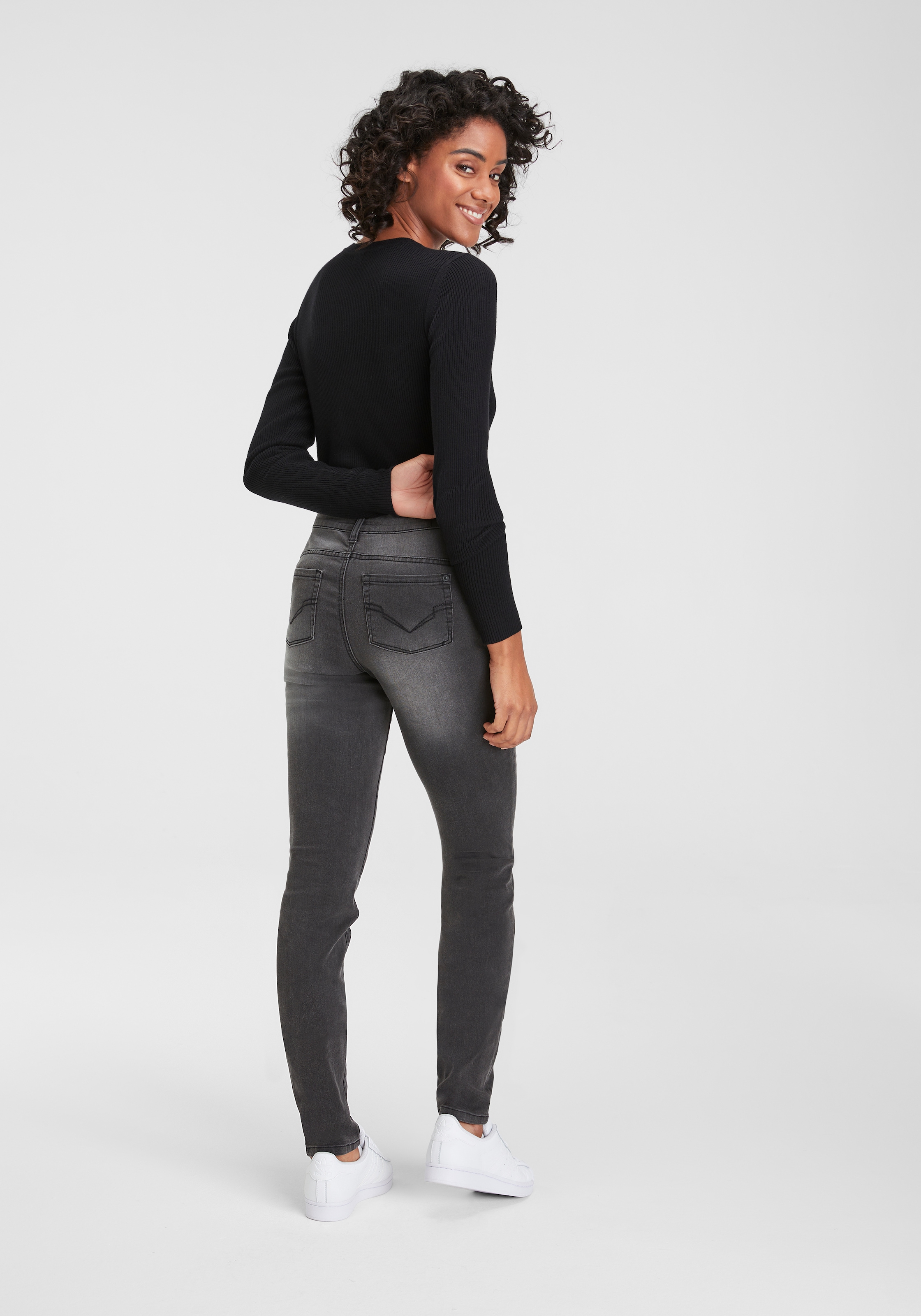 H.I.S 5-Pocket-Jeans »djunaHS«, ökologische, wassersparende Produktion durch Ozon Wash