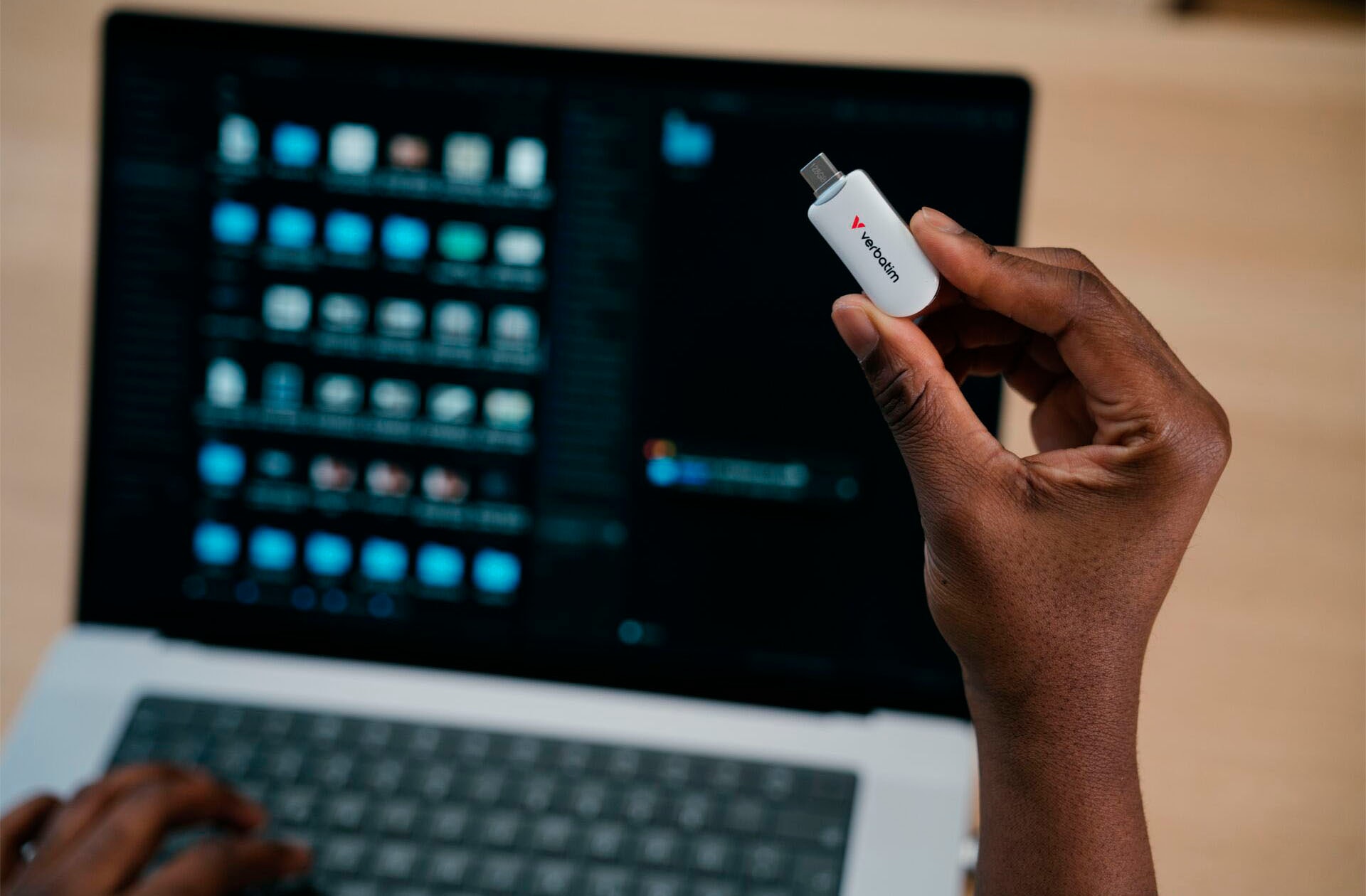 Verbatim USB-Stick »Plectra 512GB USB-C Flash Drive«, (USB 2.0 Lesegeschwindigkeit 100 MB/s)