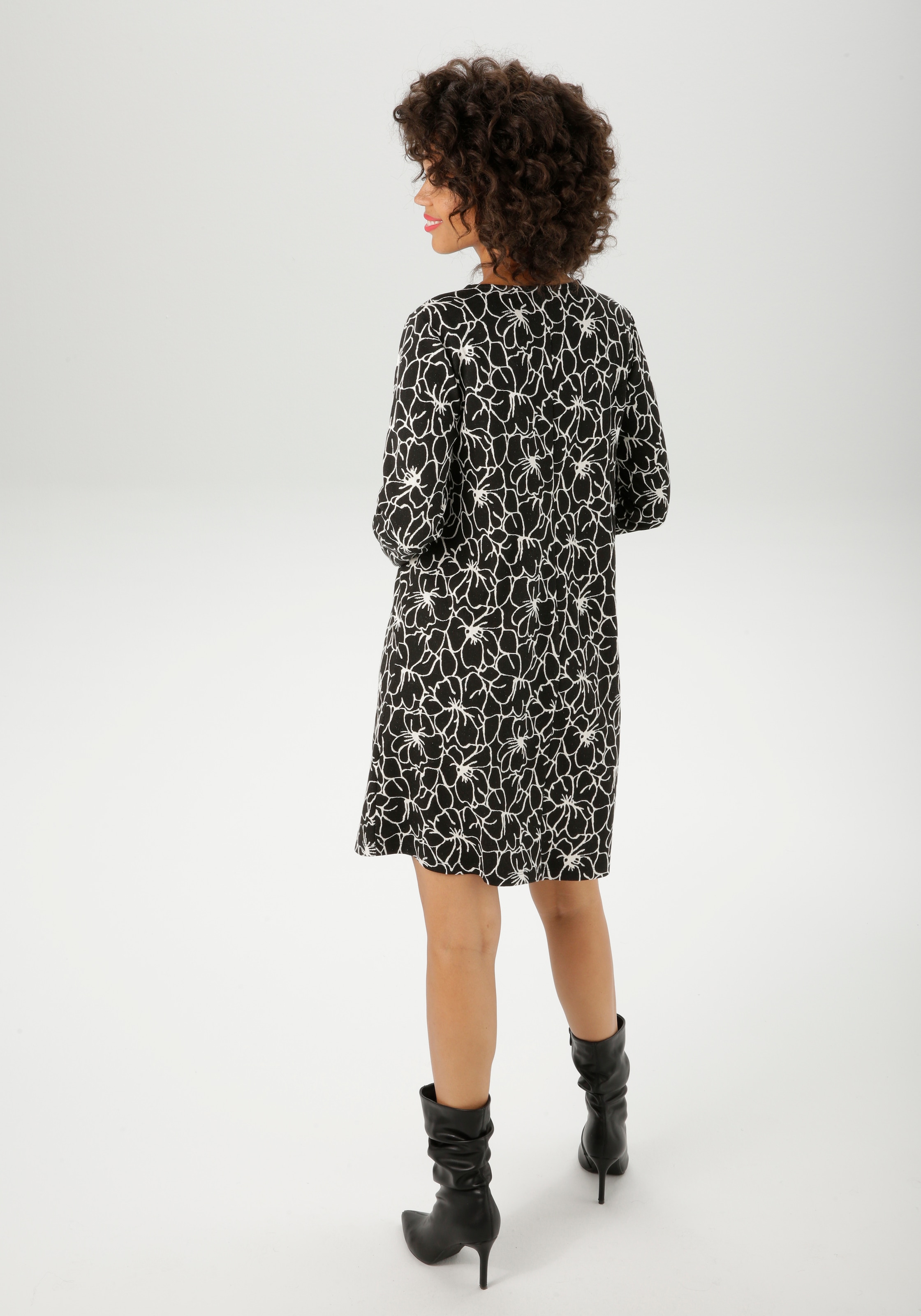 Aniston CASUAL Jerseykleid, mit grafischen Blüten - jedes Teil ein Unikat - NEUE KOLLEKTION