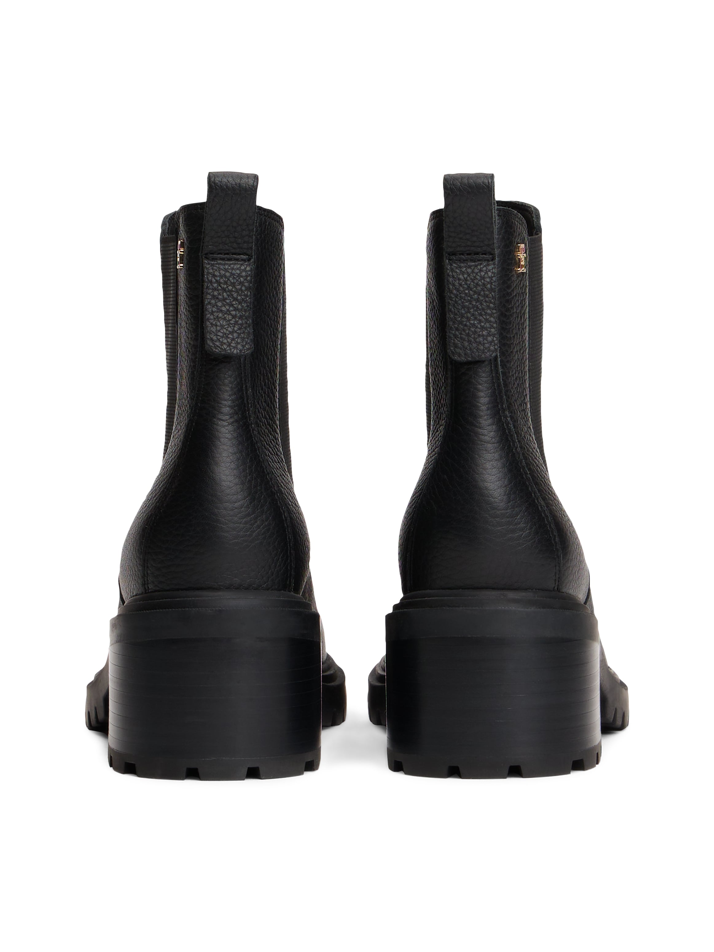 Tommy Hilfiger Chelseaboots »TH LEATHER CHELSEA CLEATED HEEL«  , Blockabsatz, Stiefelette mit kleinem Logo-Emblem