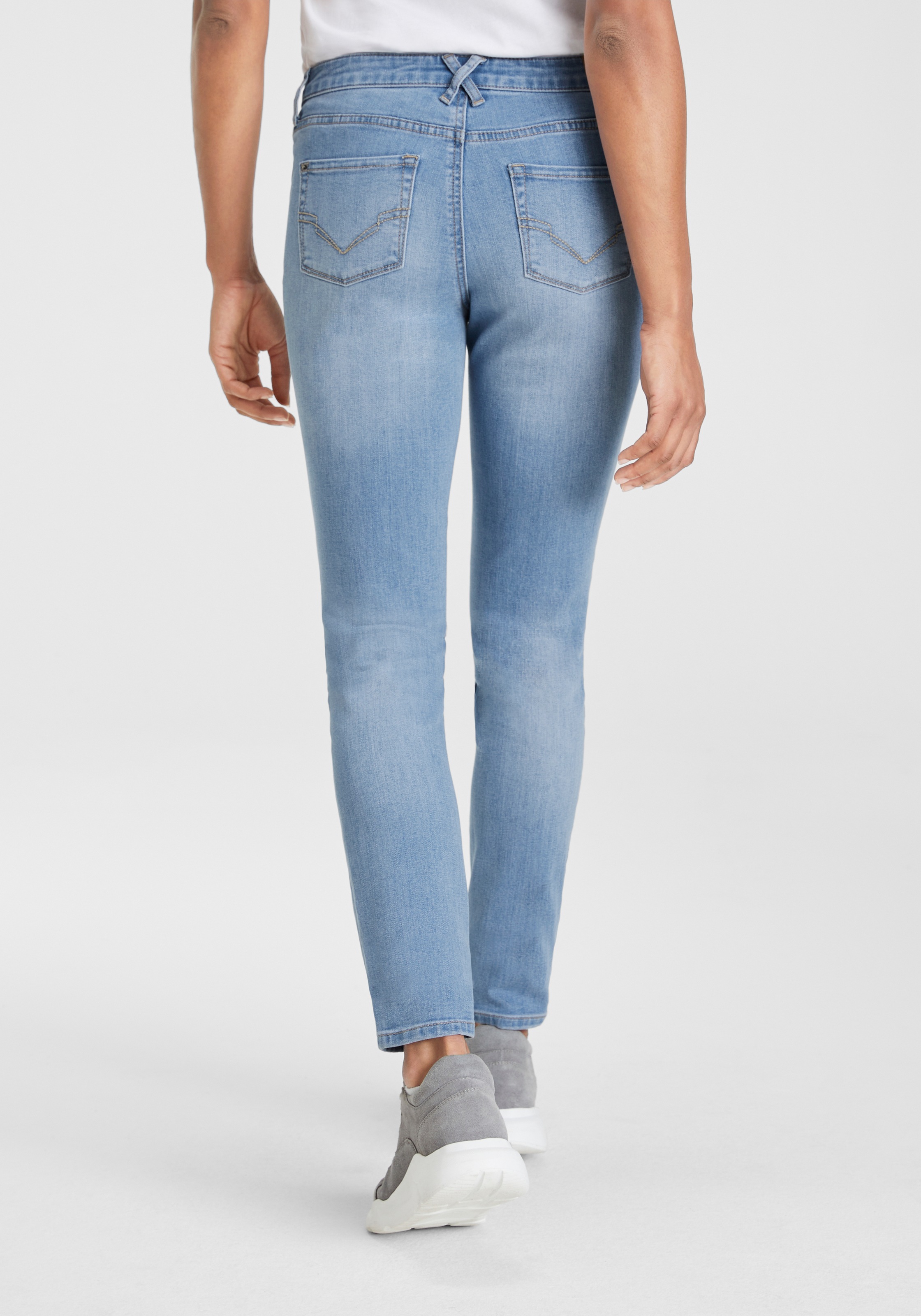 H.I.S 5-Pocket-Jeans »ariaMS«, normale Leibhöhe, Röhrenjeans, mit Used-Waschung, 5-Pocket-Style