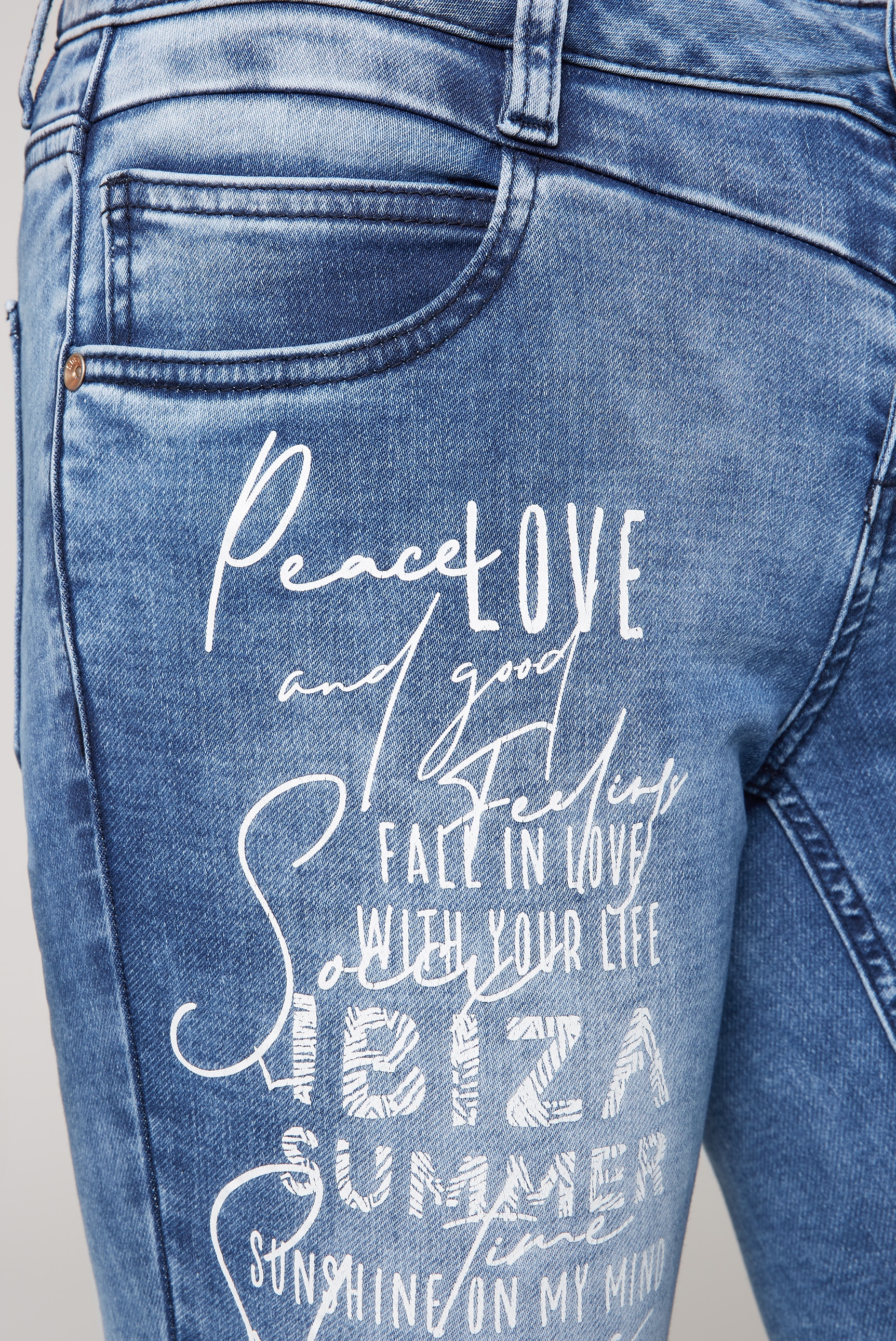 SOCCX Slim-fit-Jeans, mit Wording-Print