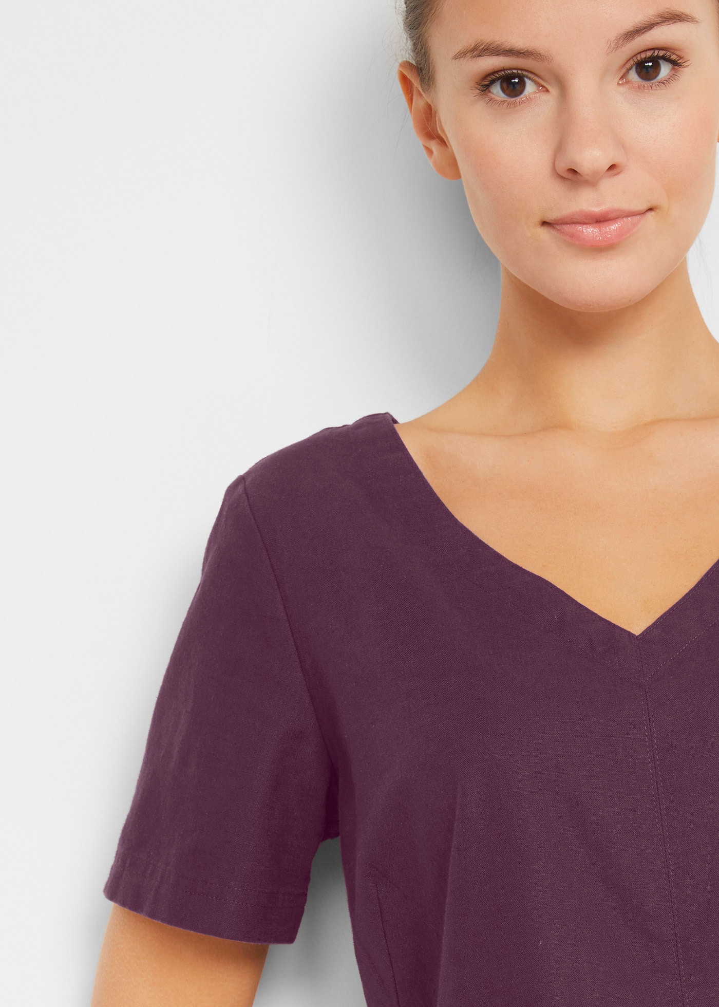 bonprix Minikleid »Minikleid mit Leinen« für warme Tage, aus Leinen und Baumwolle, A-Linie, mit V-Ausschnitt